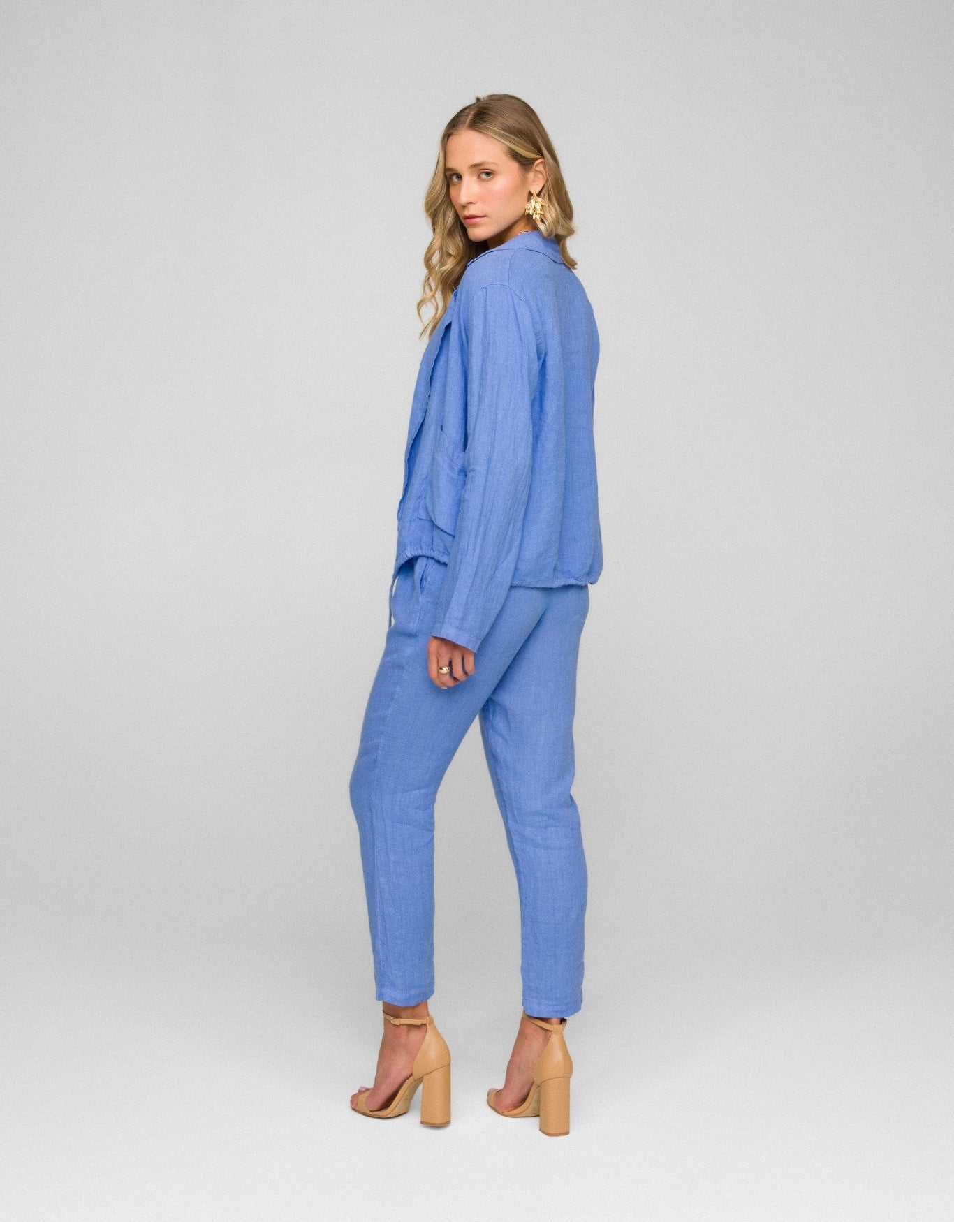 BLAZER EDUARDA MADRE REINA LINHO AZUL LAVANDA