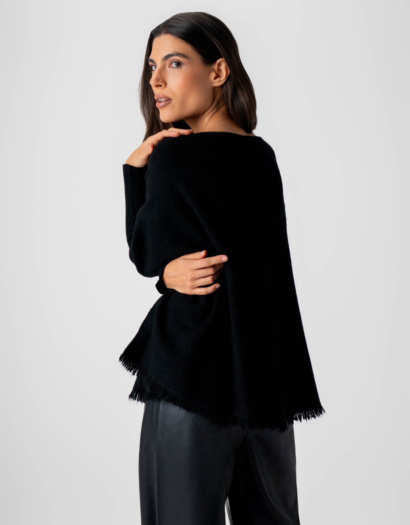 BLUSA ALINE MADRE REINA TRICOT PRETO