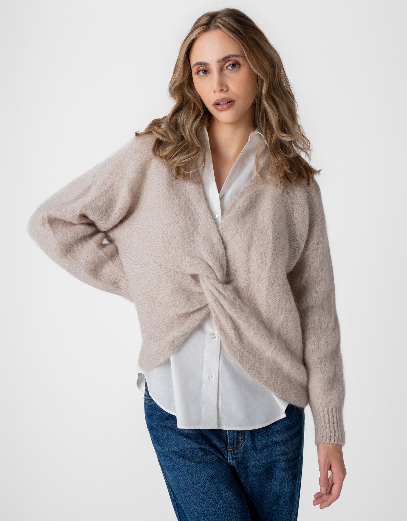 BLUSA BARBARA TRICOT MADRE REINA BEGE