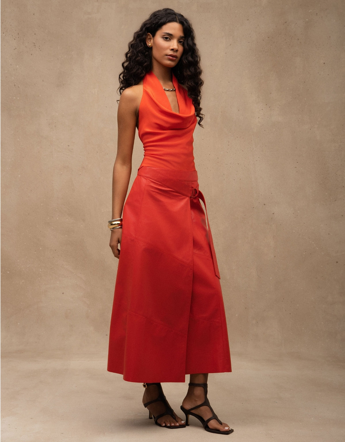 BLUSA BELLA MADRE REINA SEDA VERMELHO TOMATE