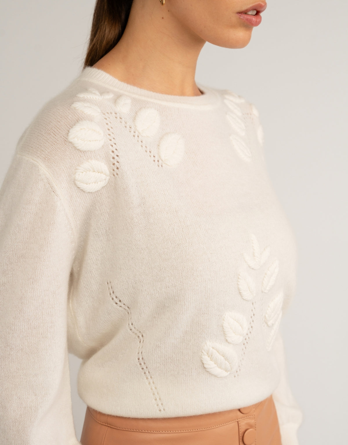 BLUSA BORDADA EM CASHMERE OFF WHITE