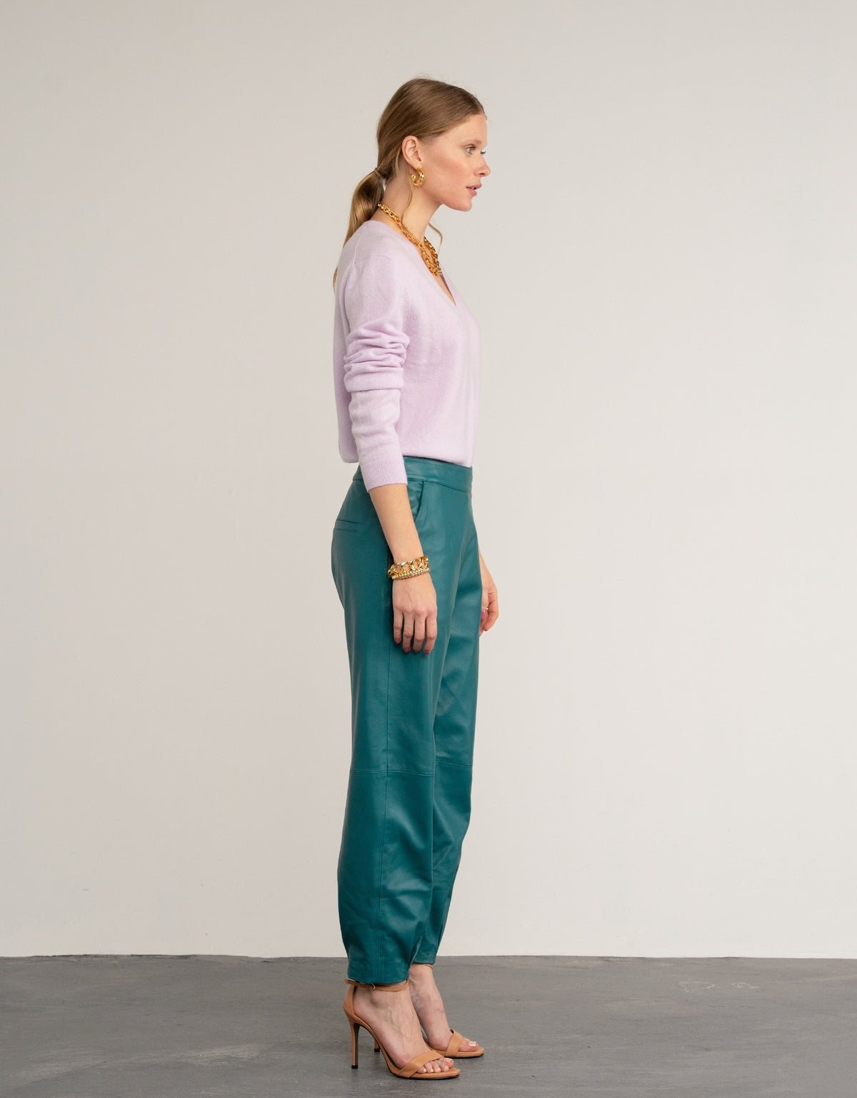 BLUSA CASHMERE GOLA V EM CASHMERE LILÁS