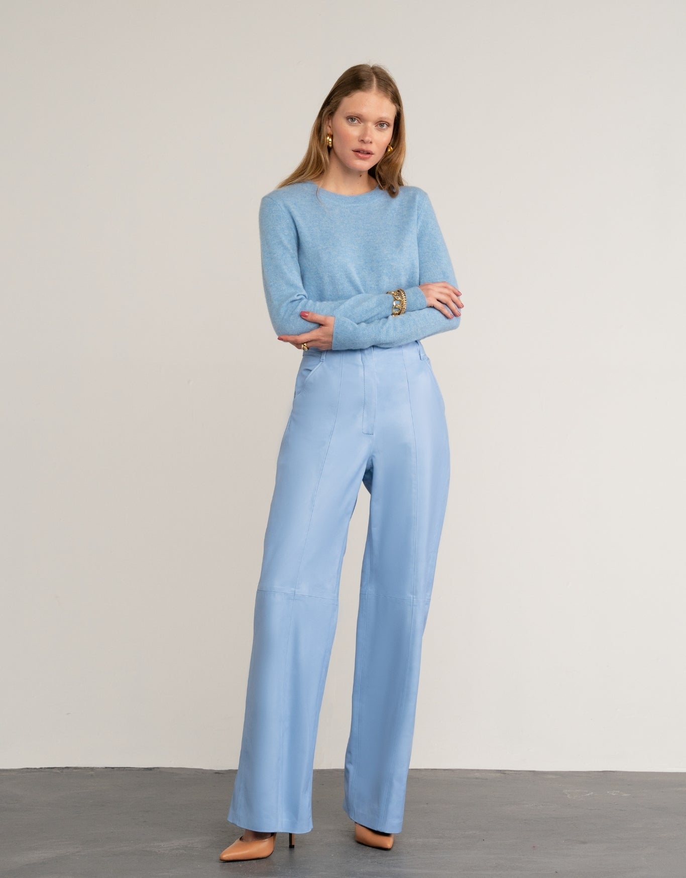 BLUSA GOLA REDONDA EM CASHMERE AZUL CLARO