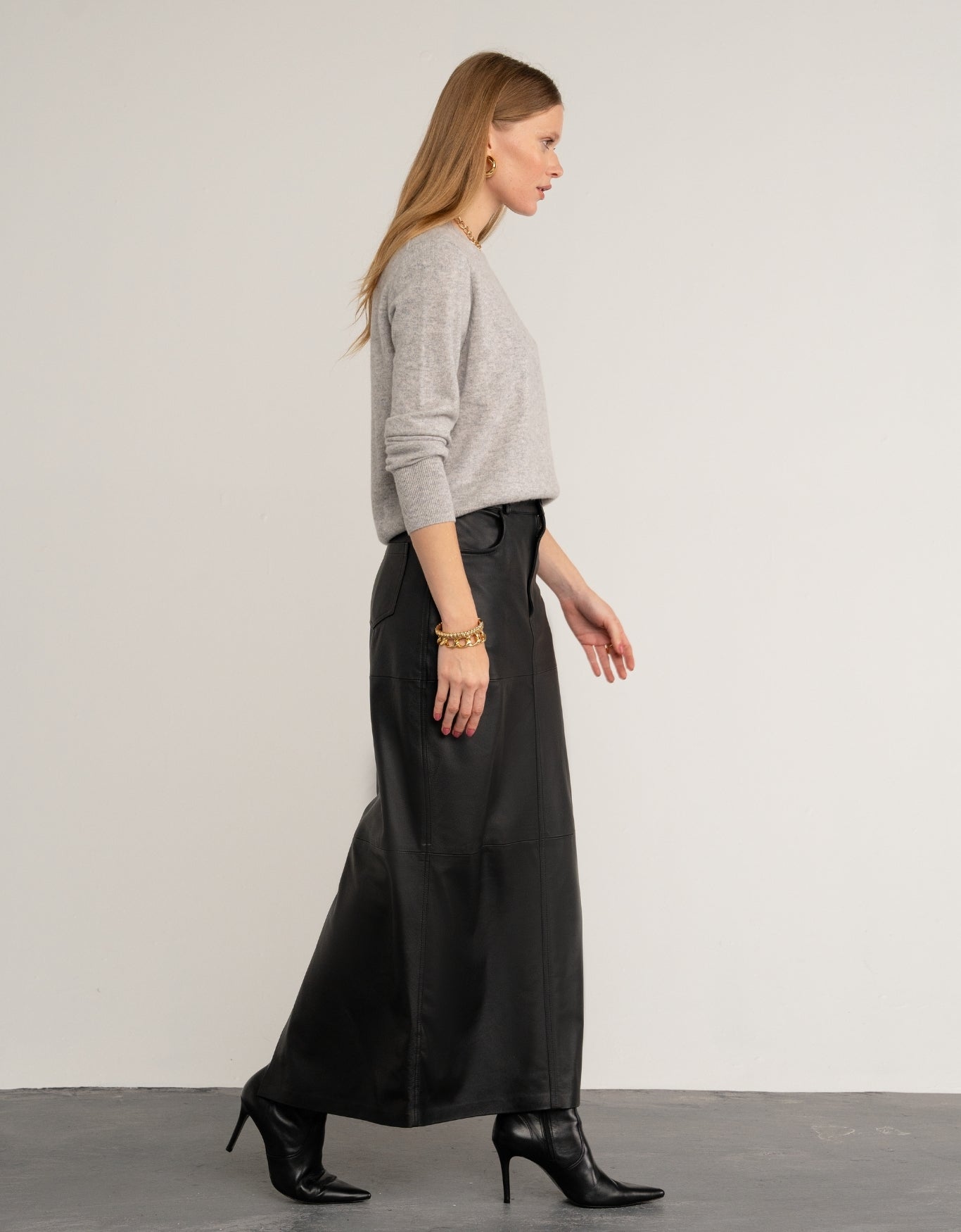 BLUSA GOLA REDONDA EM CASHMERE CINZA MESCLA