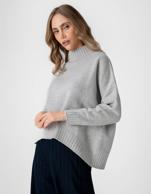 BLUSA LIZ MADRE REINA TRICOT PÉROLA