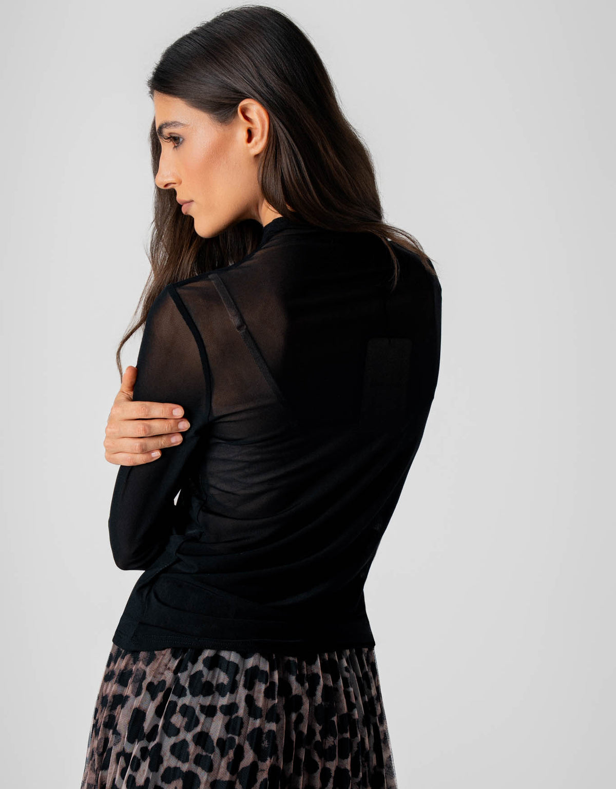 BLUSA LUANA MADRE REINA TULE PRETO