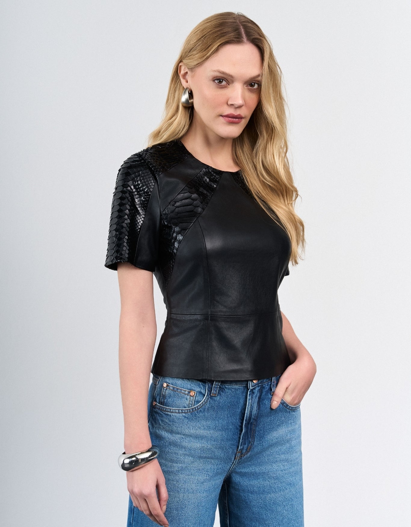 BLUSA MADRE REINA PYTHON PRETO