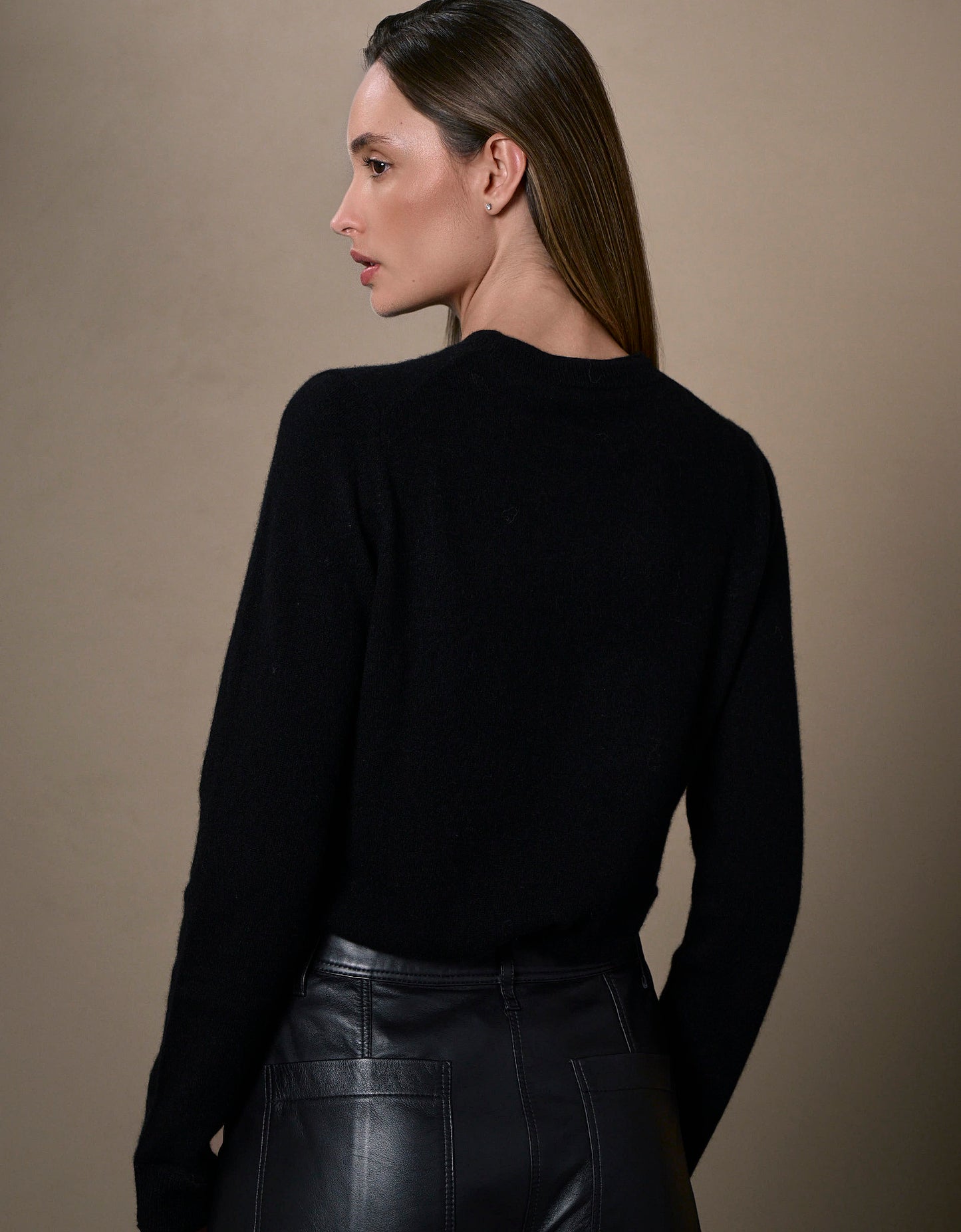 BLUSA MARIAH MADRE REINA CASHMERE PRETO