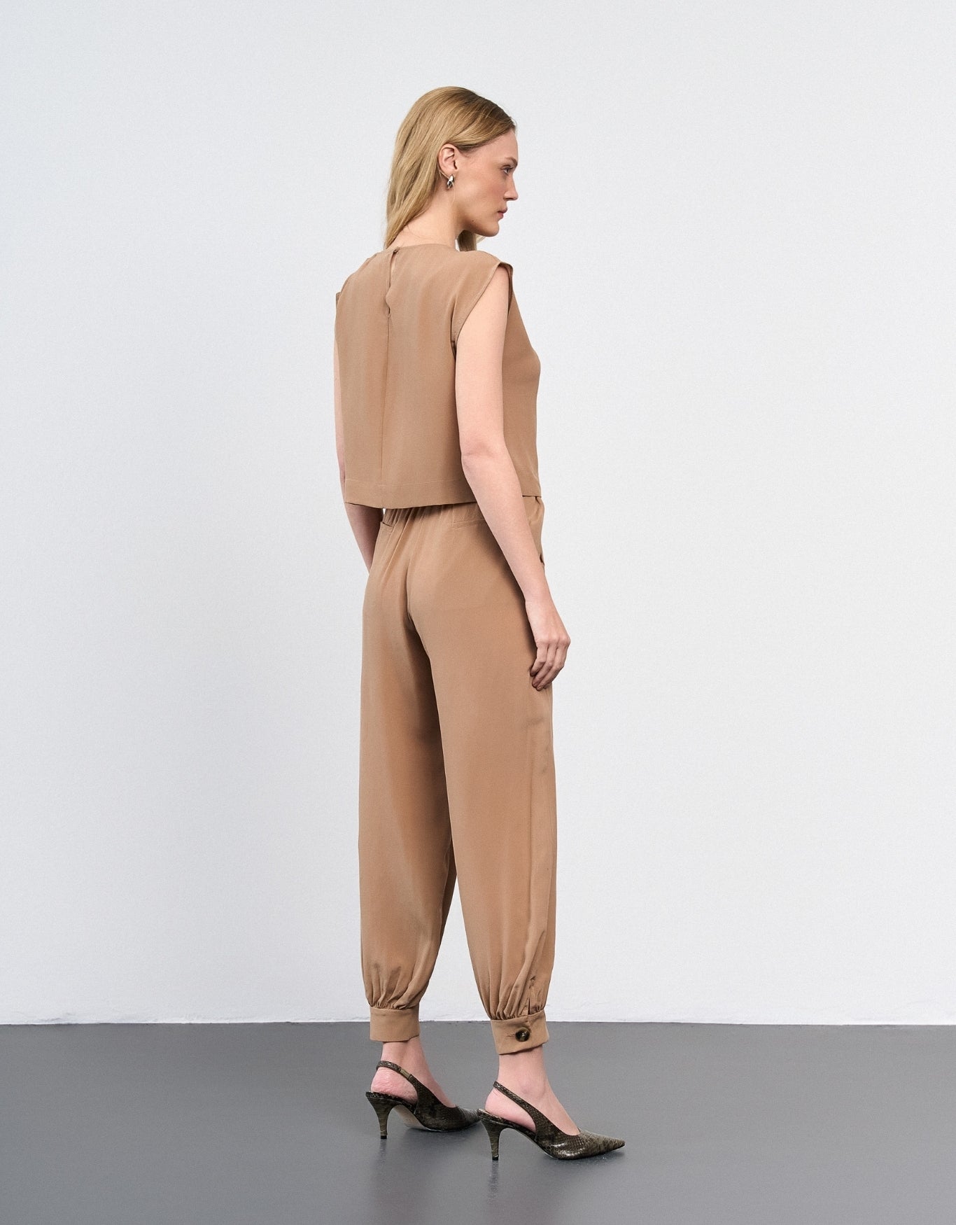 BLUSA MELINA MADRE REINA SEDA MOCCA