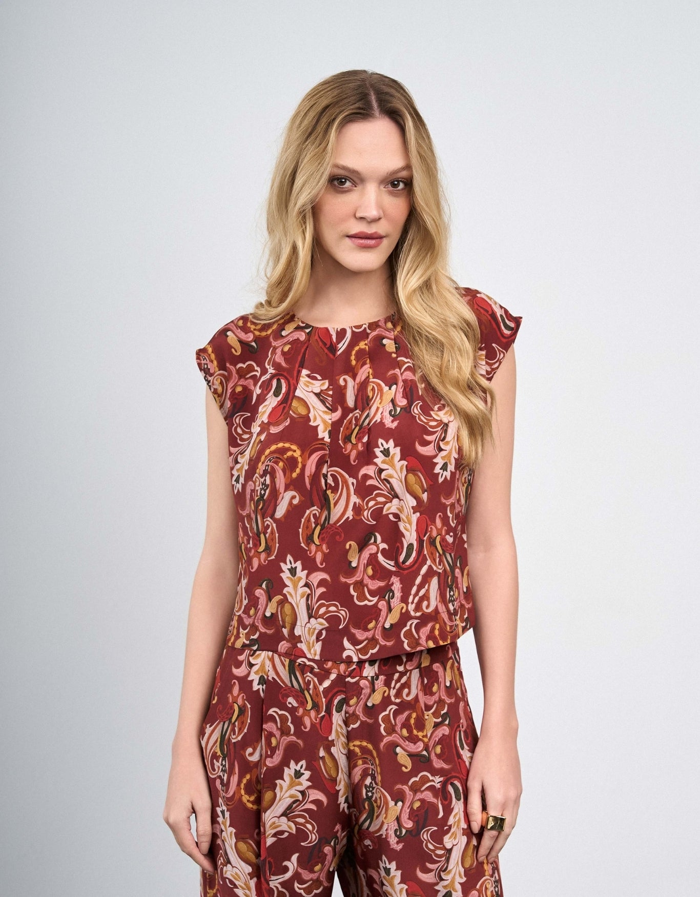 BLUSA MELINA MADRE REINA SEDA PAISLEY