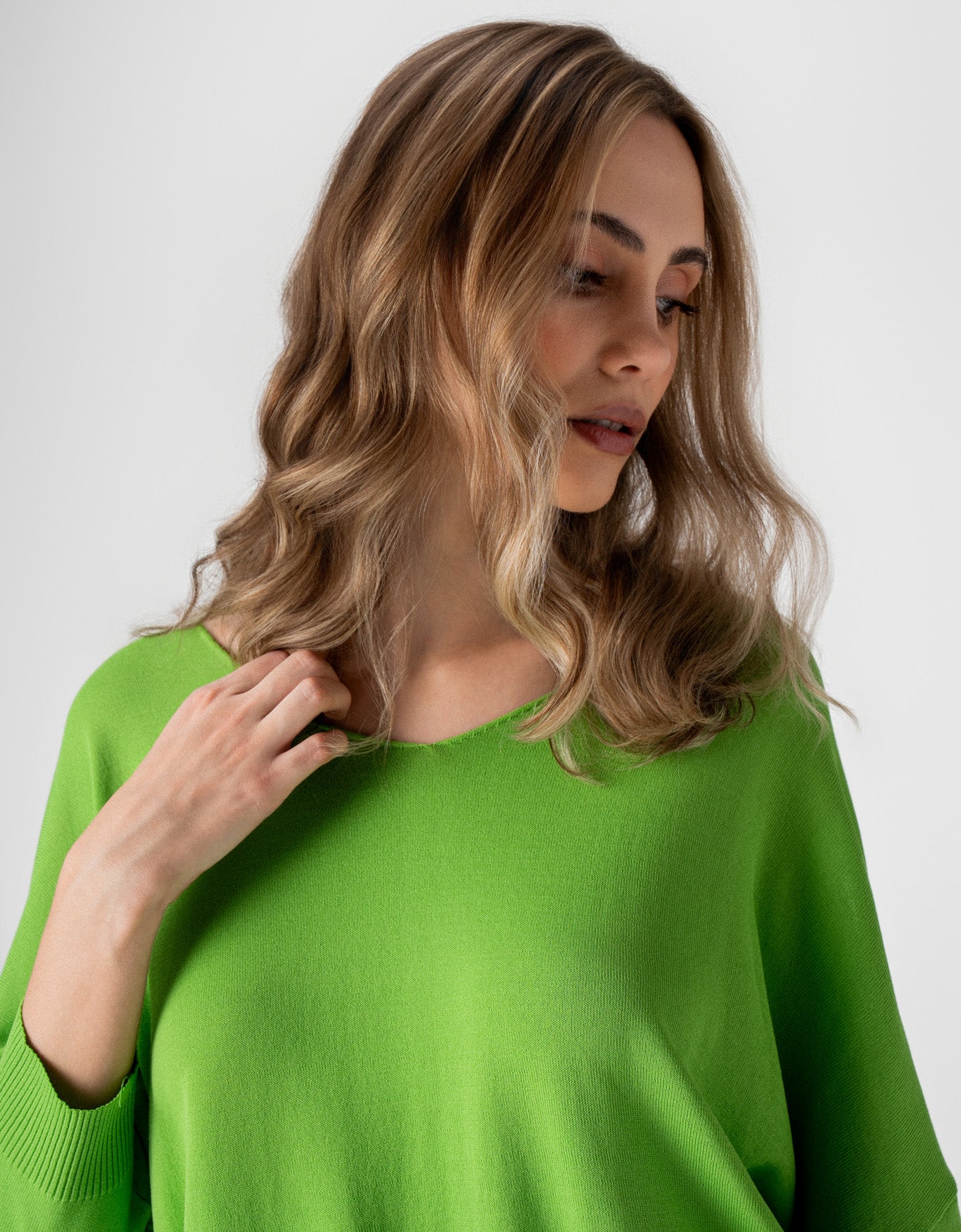 BLUSA OVER MADRE REINA TRICOT VERDE LEAF