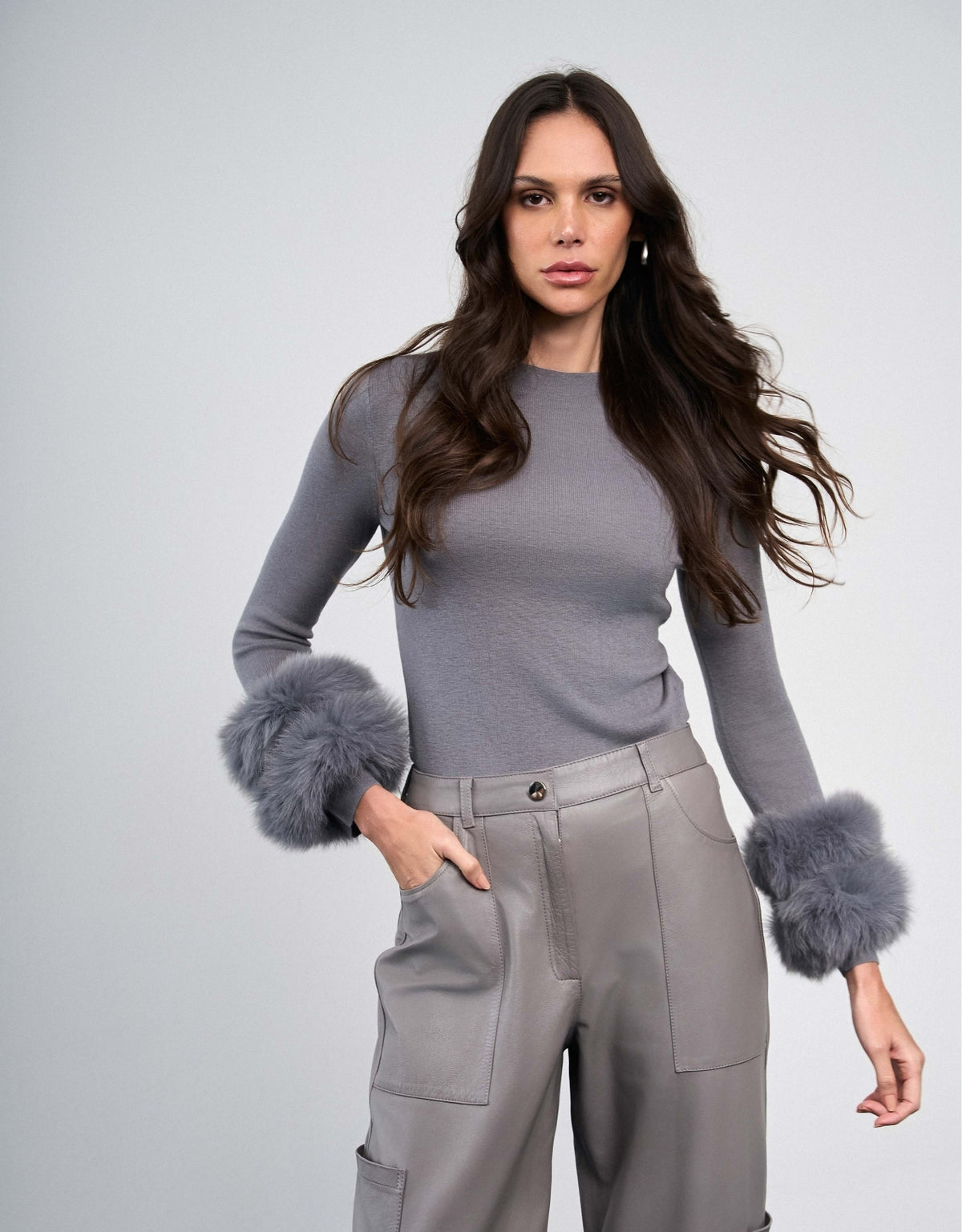 BLUSA PUNHOS MADRE REINA TRICOT DARK GRAY