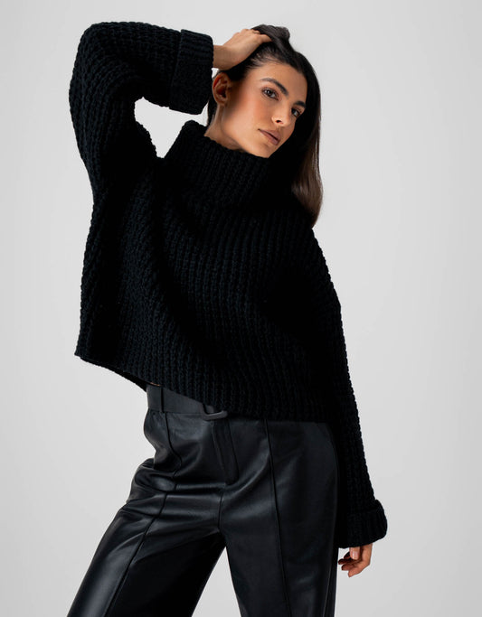 BLUSA SUETER NICOLE MADRE REINA TRICOT PRETO