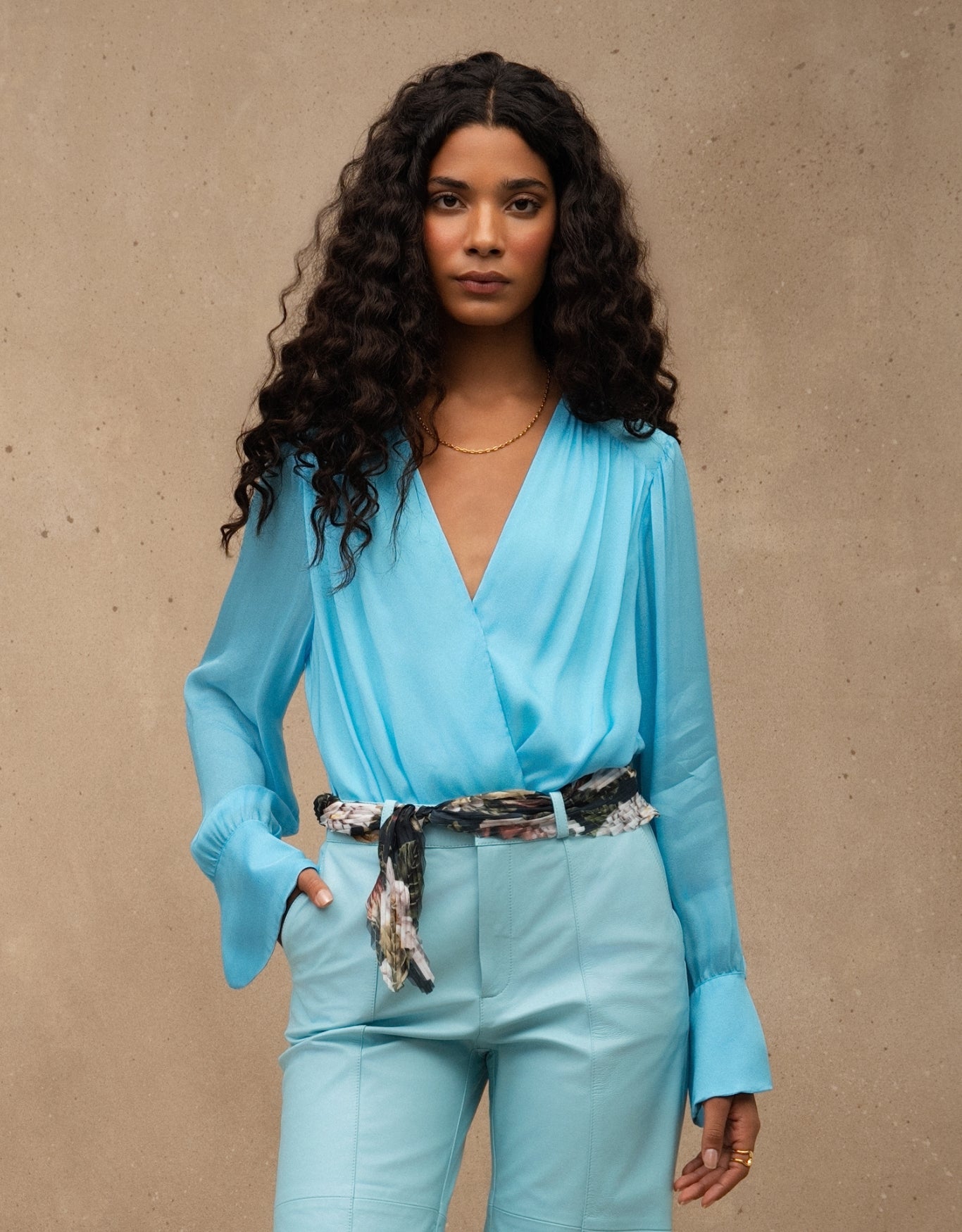 BODY SIENA MADRE REINA LISO AZUL TURQUESA