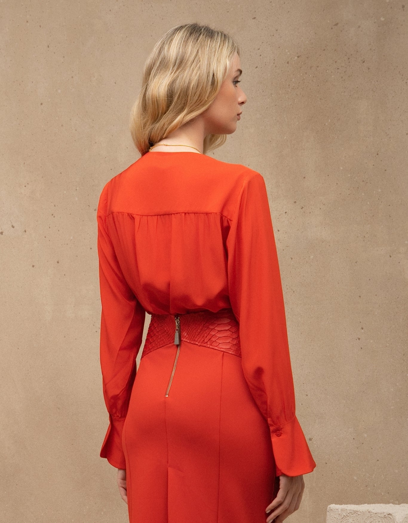 BODY SIENA MADRE REINA SILK VERMELHO TOMATE