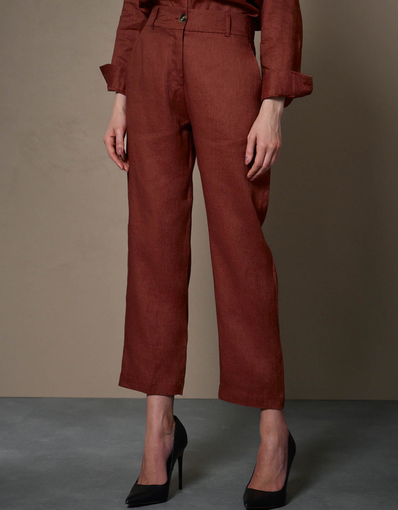 CALÇA ANNA MADRE REINA LINHO CANELA