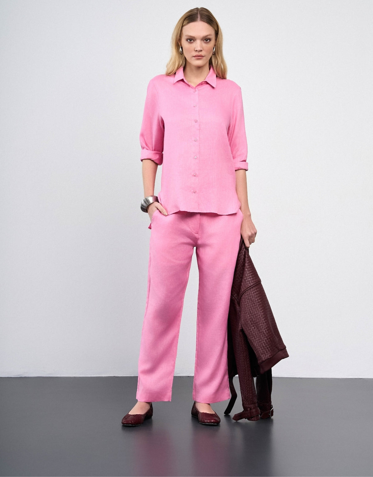 CALÇA ANNA MADRE REINA LINHO ROSA CRISTAL