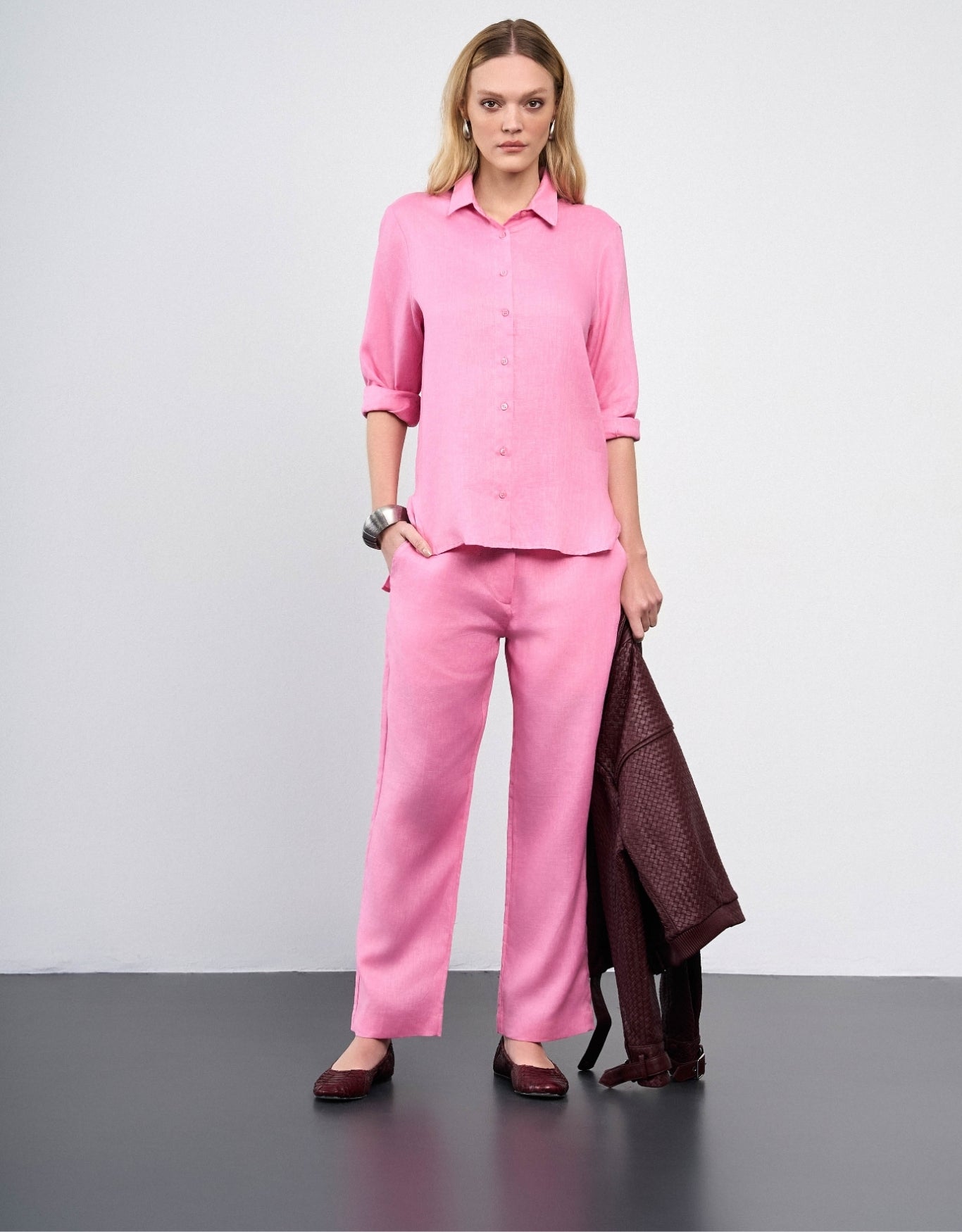 CALÇA ANNA MADRE REINA LINHO ROSA CRISTAL