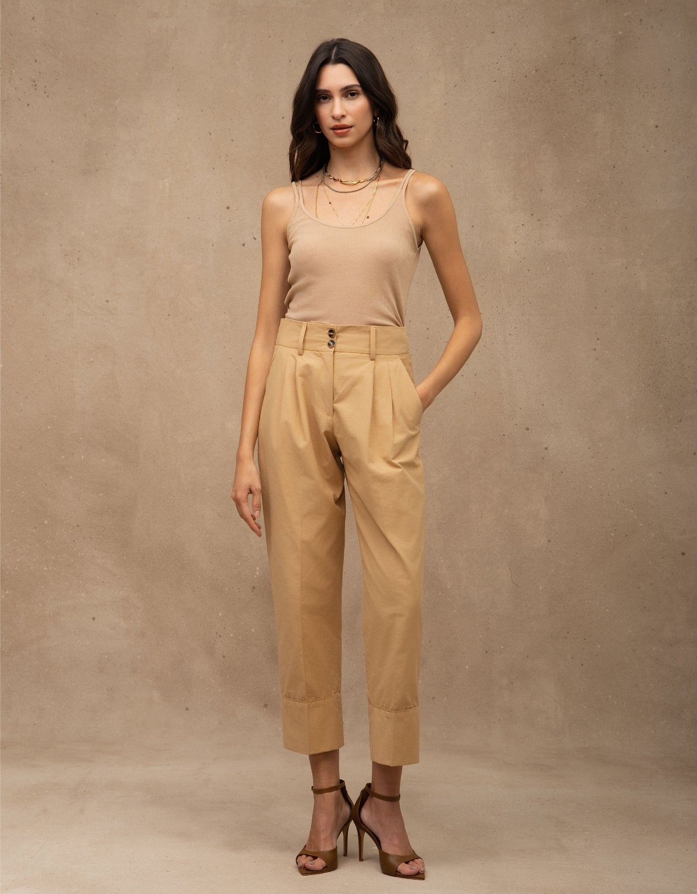 CALÇA CLÉO MADRE REINA ALFAIATARIA AREIA