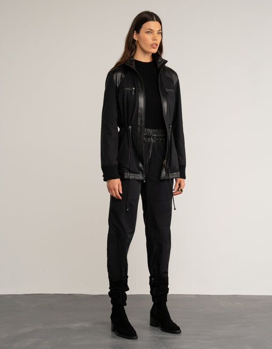 CALÇA HELO NYLON COM COURO PRETO