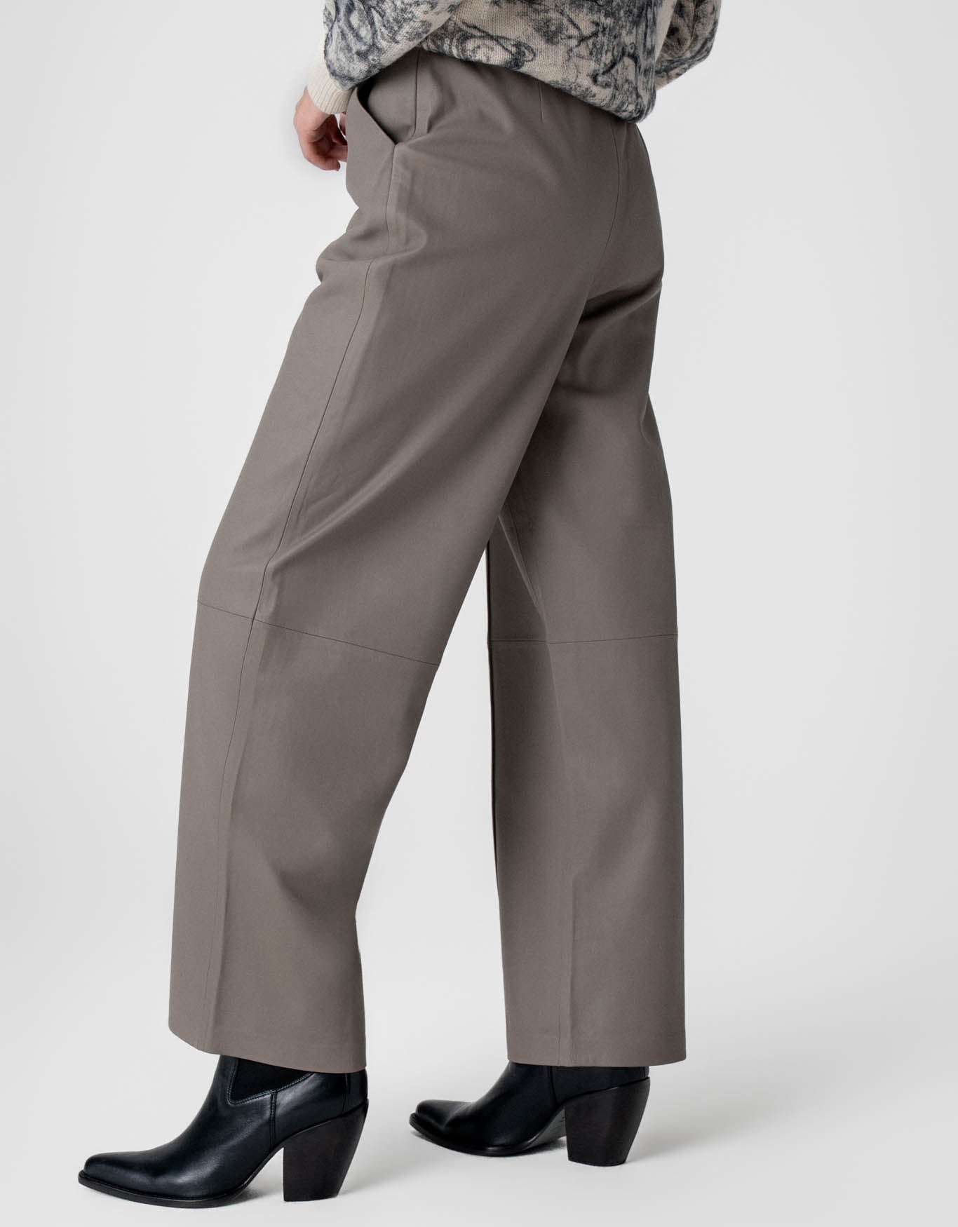 CALÇA IRIS MADRE REINA COURO CINZA