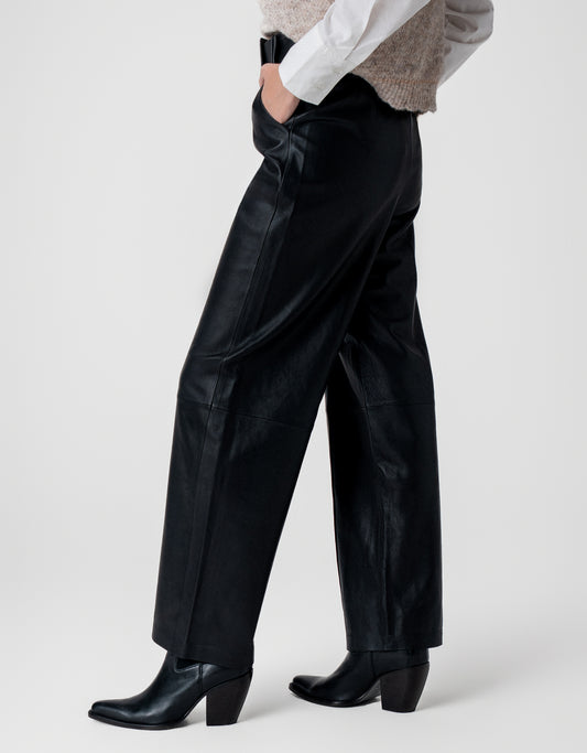 CALÇA IRIS MADRE REINA COURO PRETO