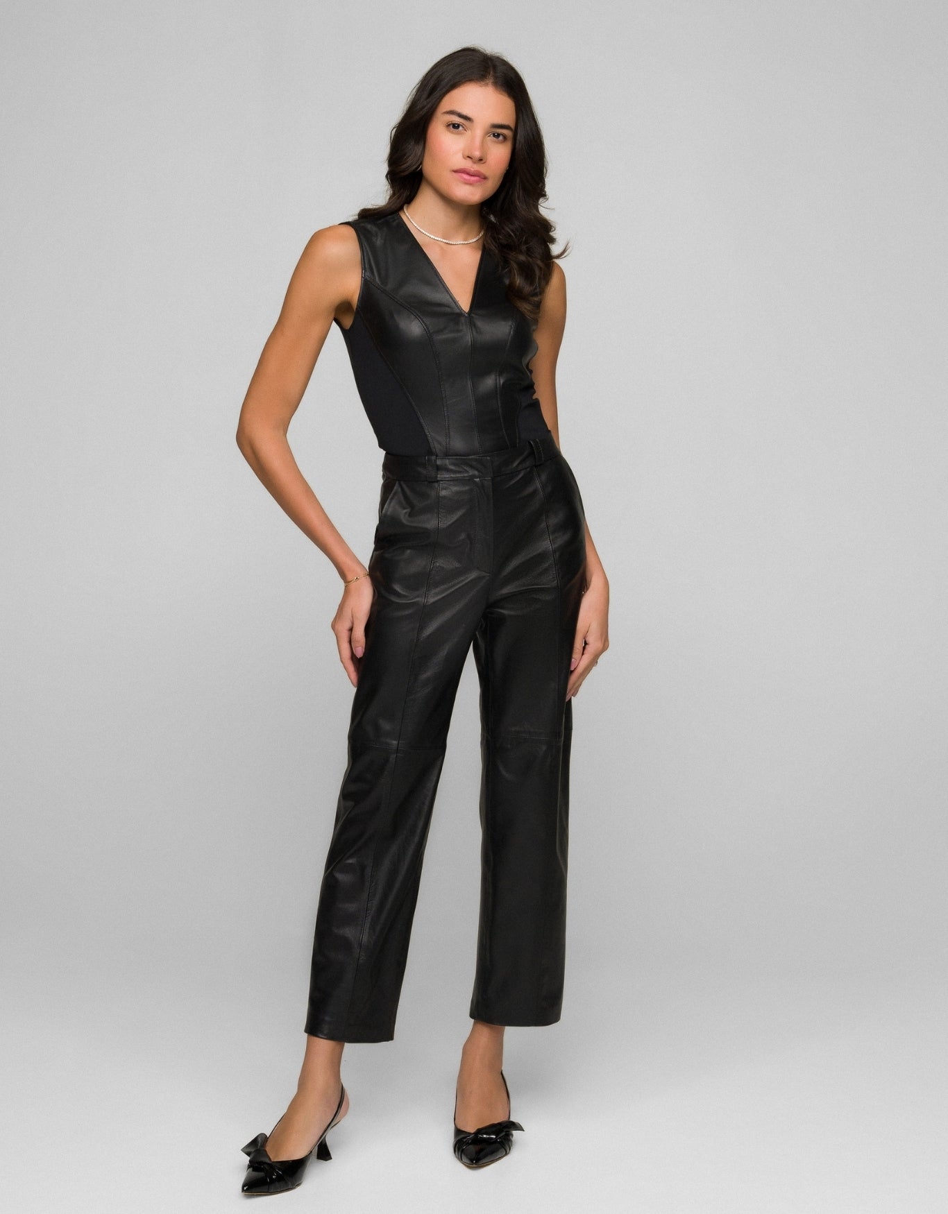 CALÇA JULIA MADRE REINA COURO PRETO