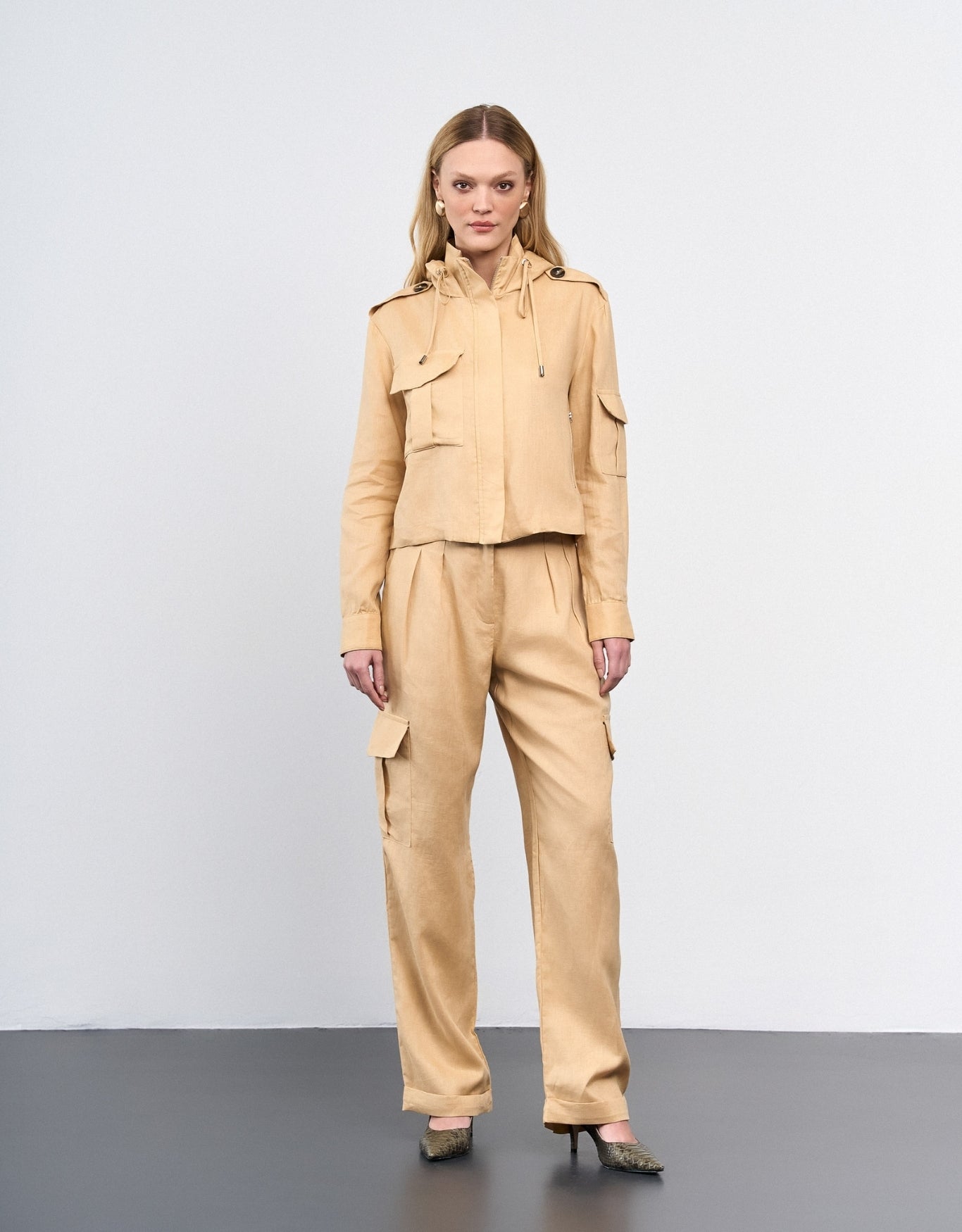 CALÇA LINEN BOLSOS MADRE REINA LINHO DESERT