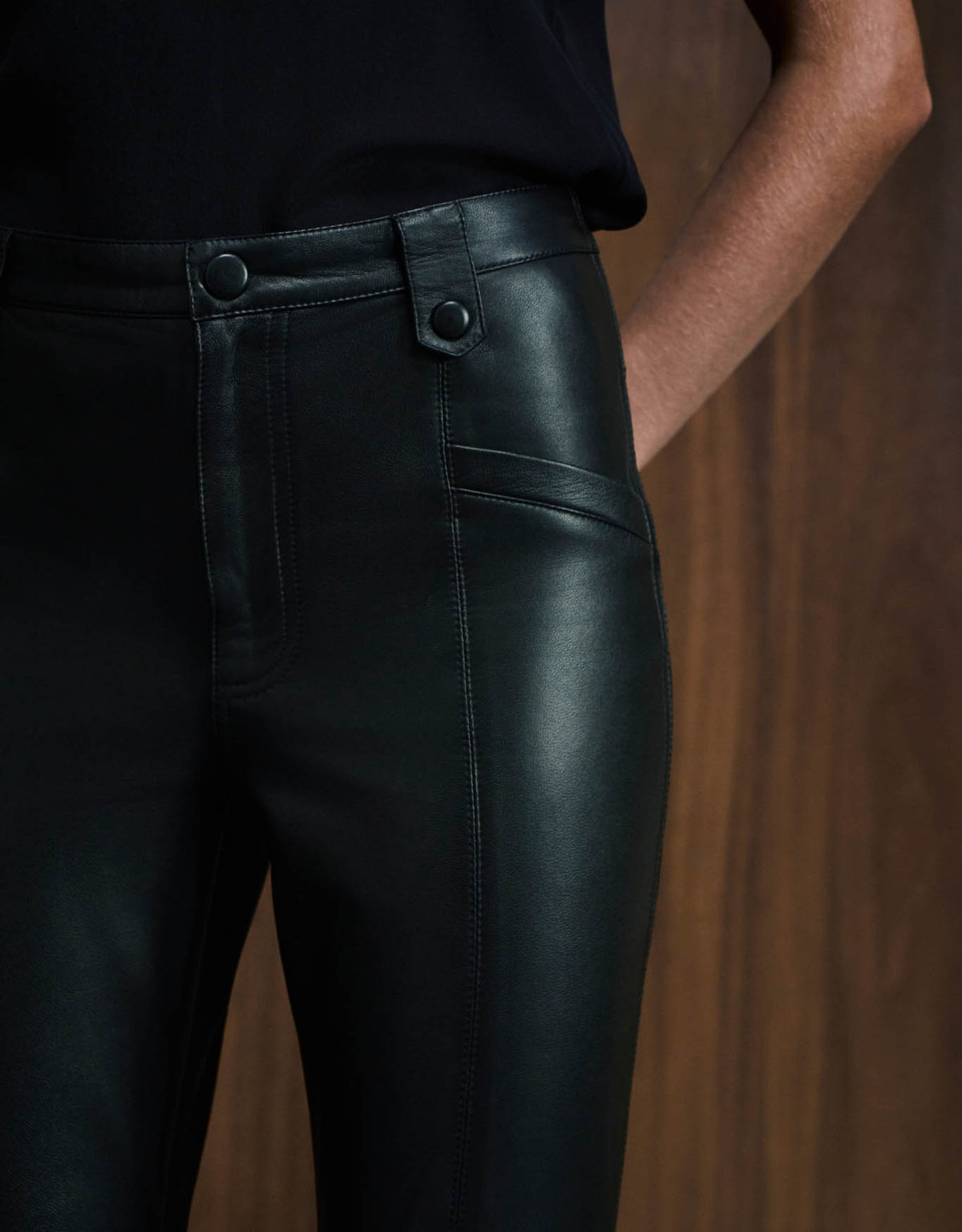 CALÇA MADRE REINA MALHA COM COURO PRETO