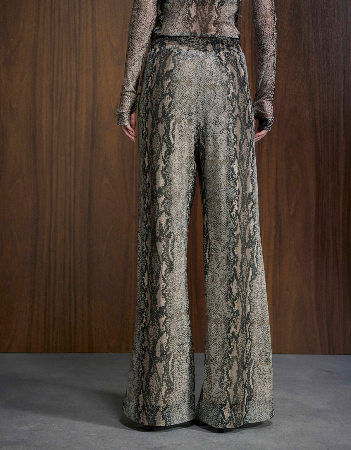 CALÇA SNAKE MADRE REINA TULE ESTAMPA SNAKE