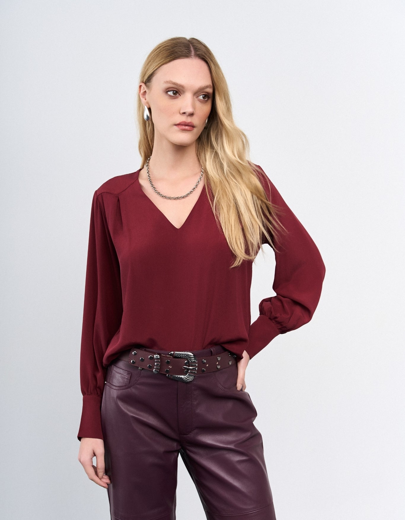 CALÇA VERÔNICA MADRE REINA COURO DARK PURPLE