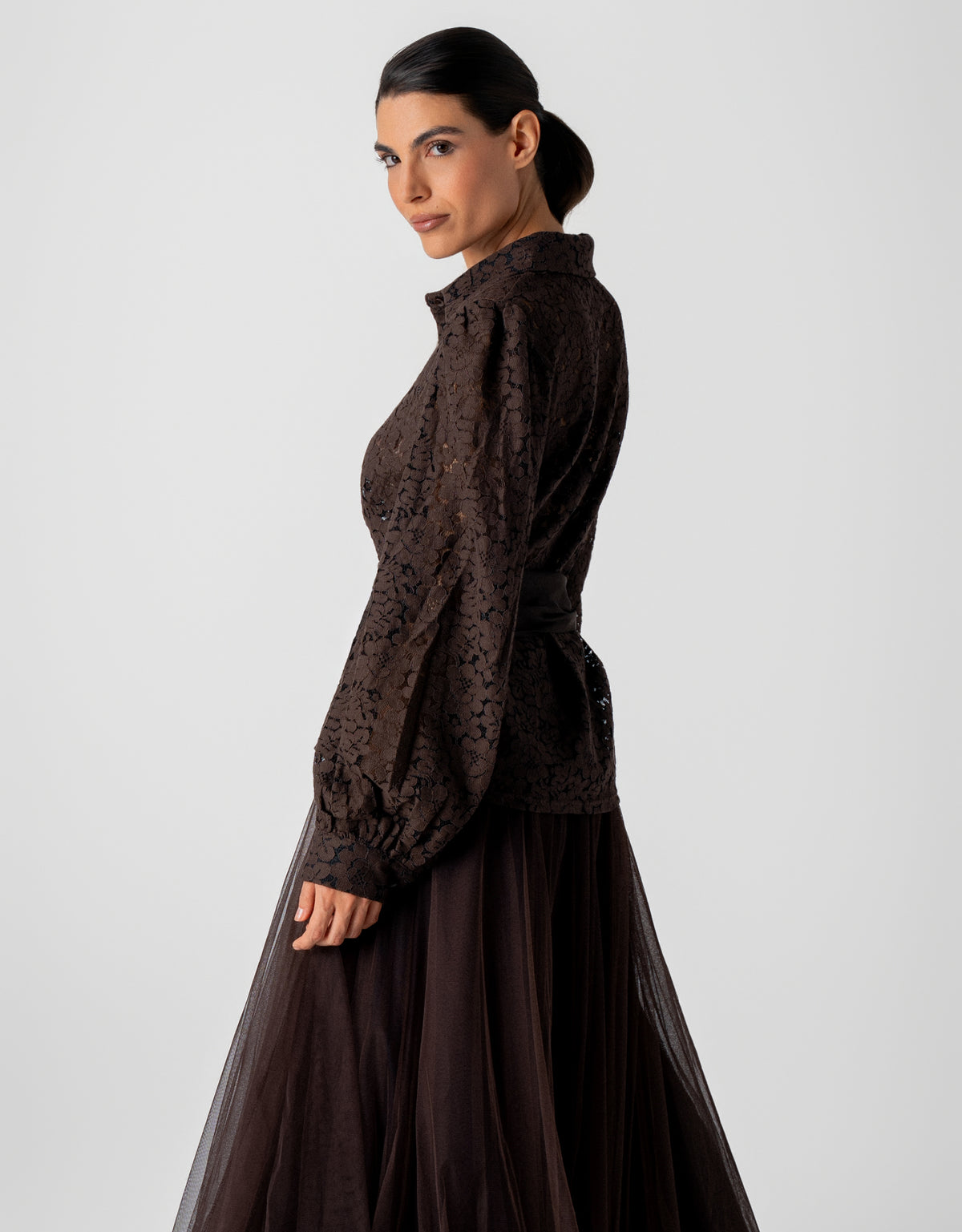 CAMISA BIANCA MADRE REINA CHOCOLATE