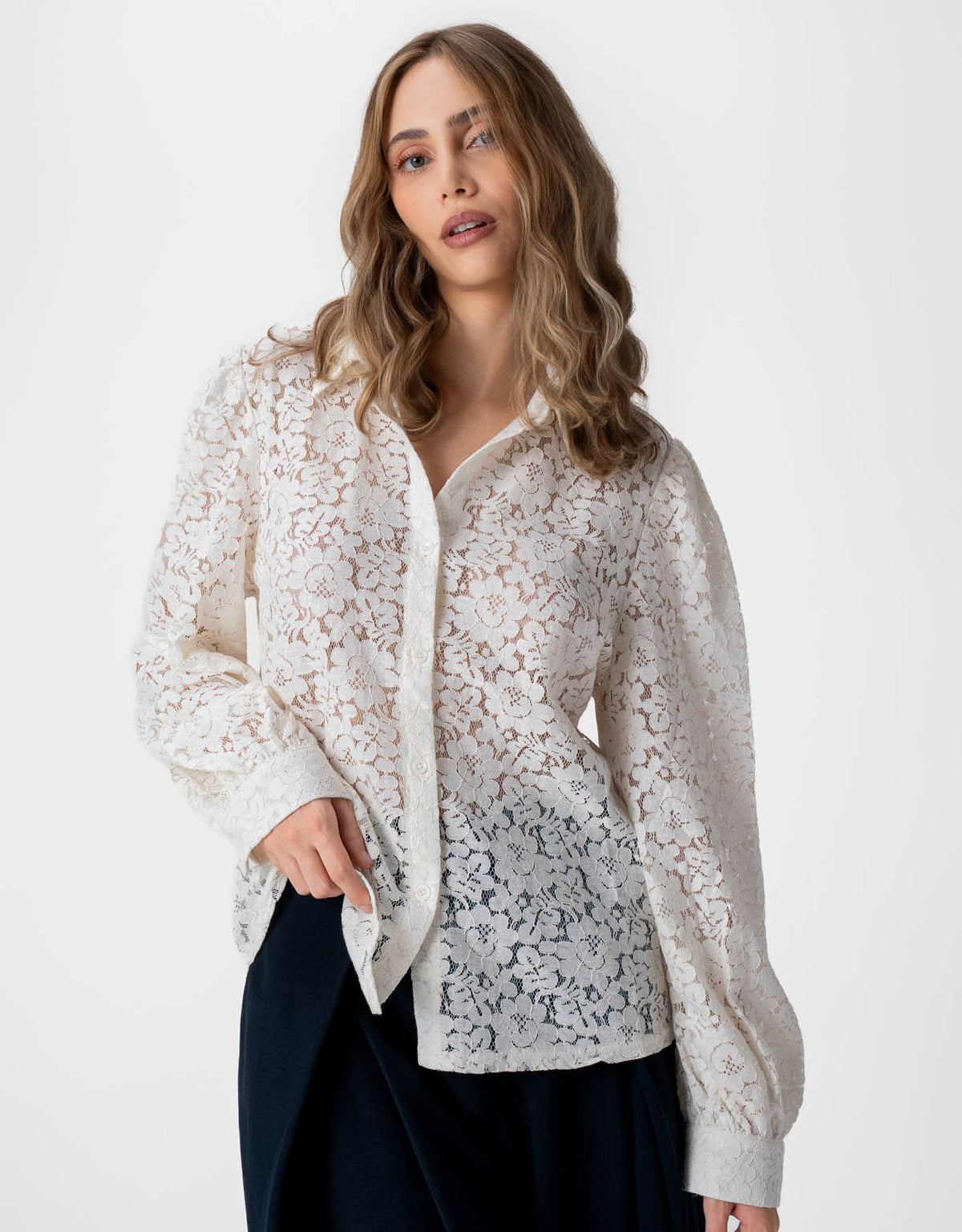 CAMISA BIANCA MADRE REINA CRU