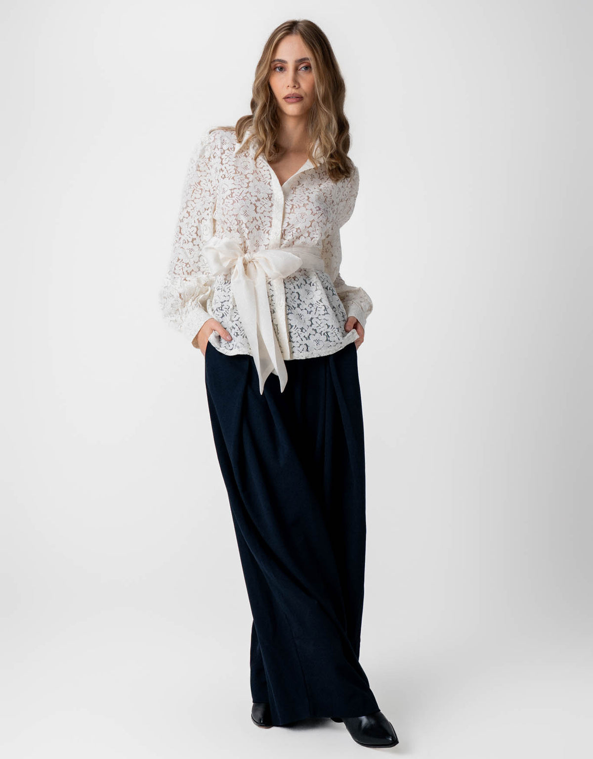 CAMISA BIANCA MADRE REINA CRU