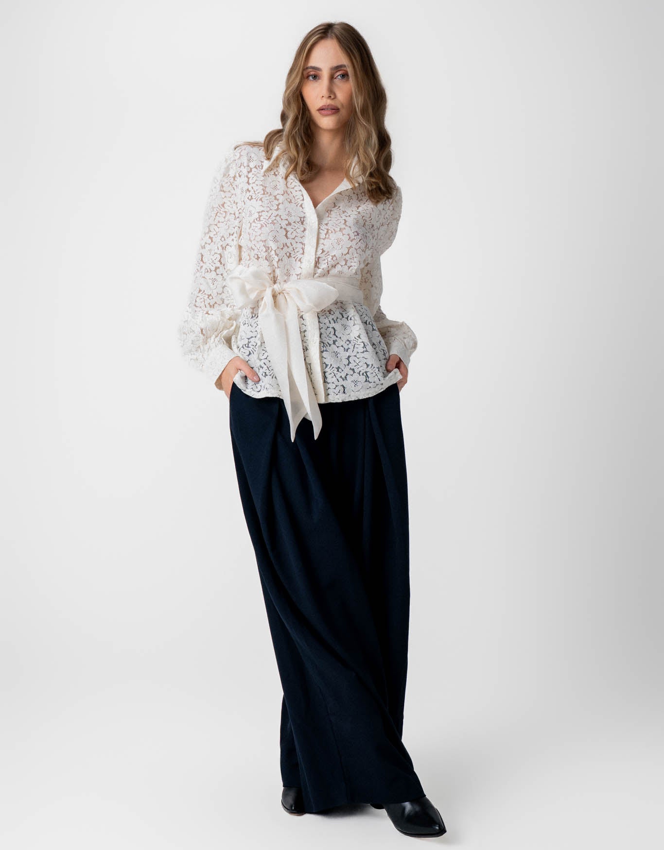 CAMISA BIANCA MADRE REINA CRU