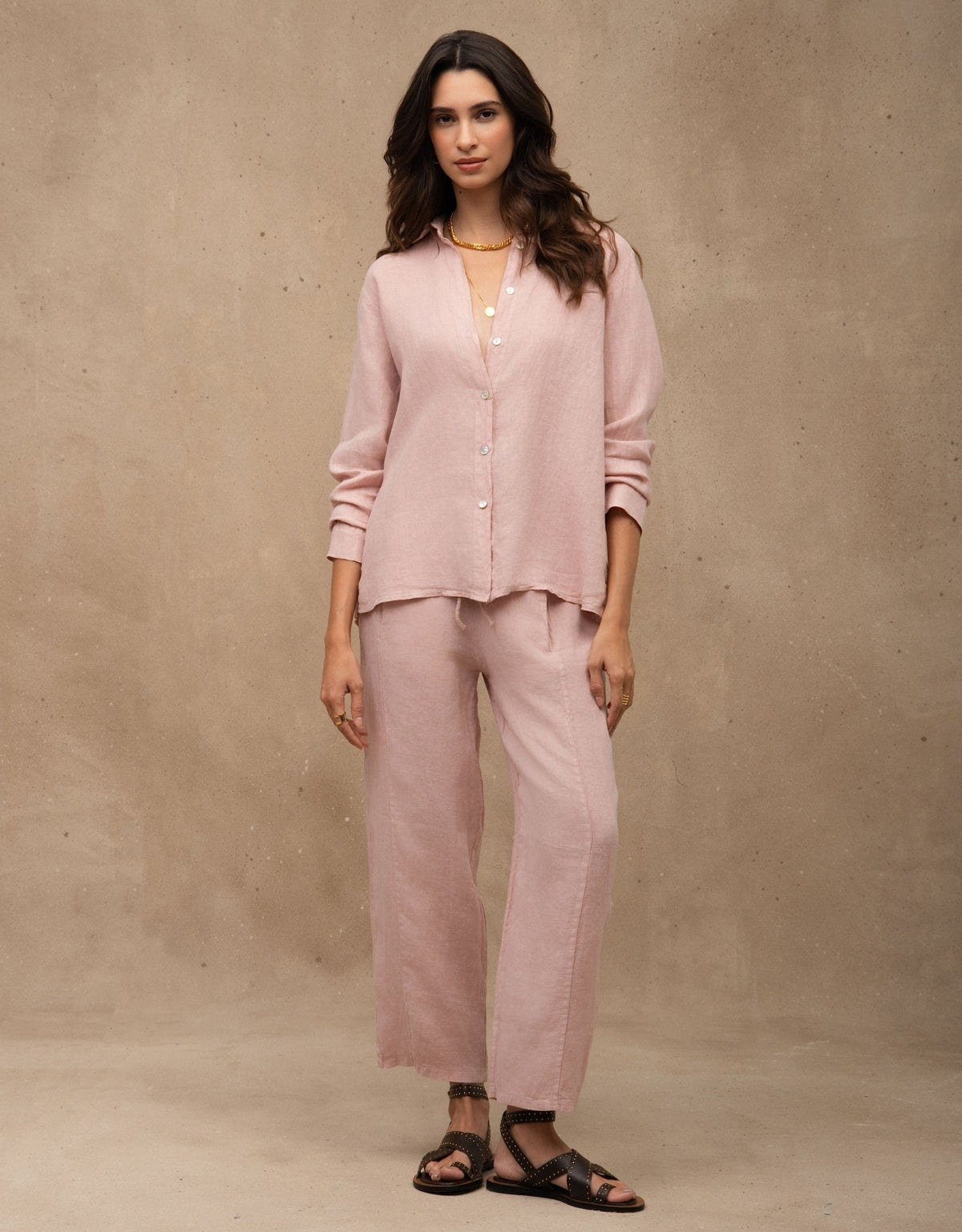 CAMISA CAROL MADRE REINA LINHO ROSA PÓ