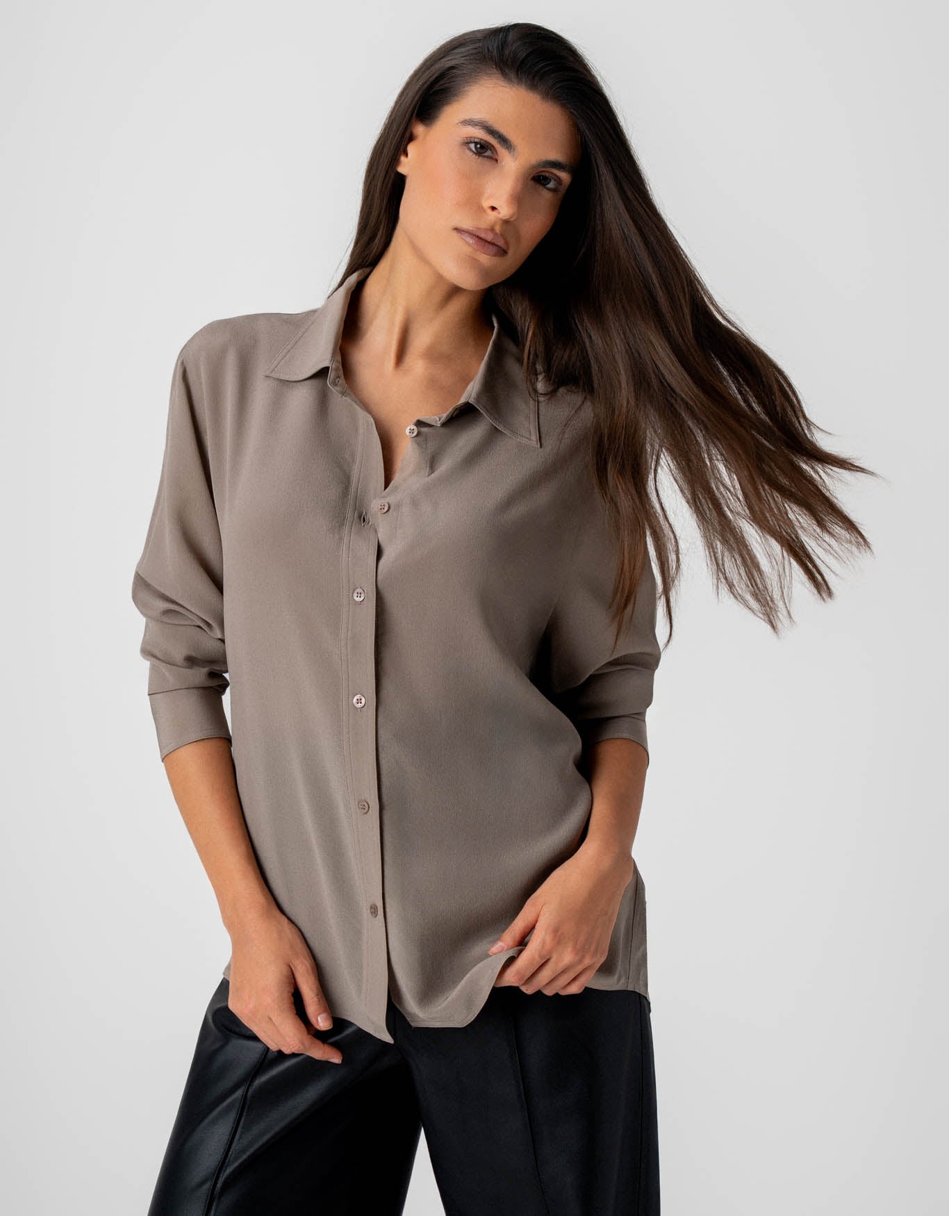 CAMISA CLÁSSICA MADRE REINA SEDA FENDI