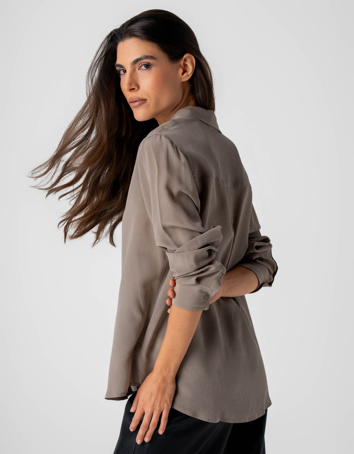 CAMISA CLÁSSICA MADRE REINA SEDA FENDI