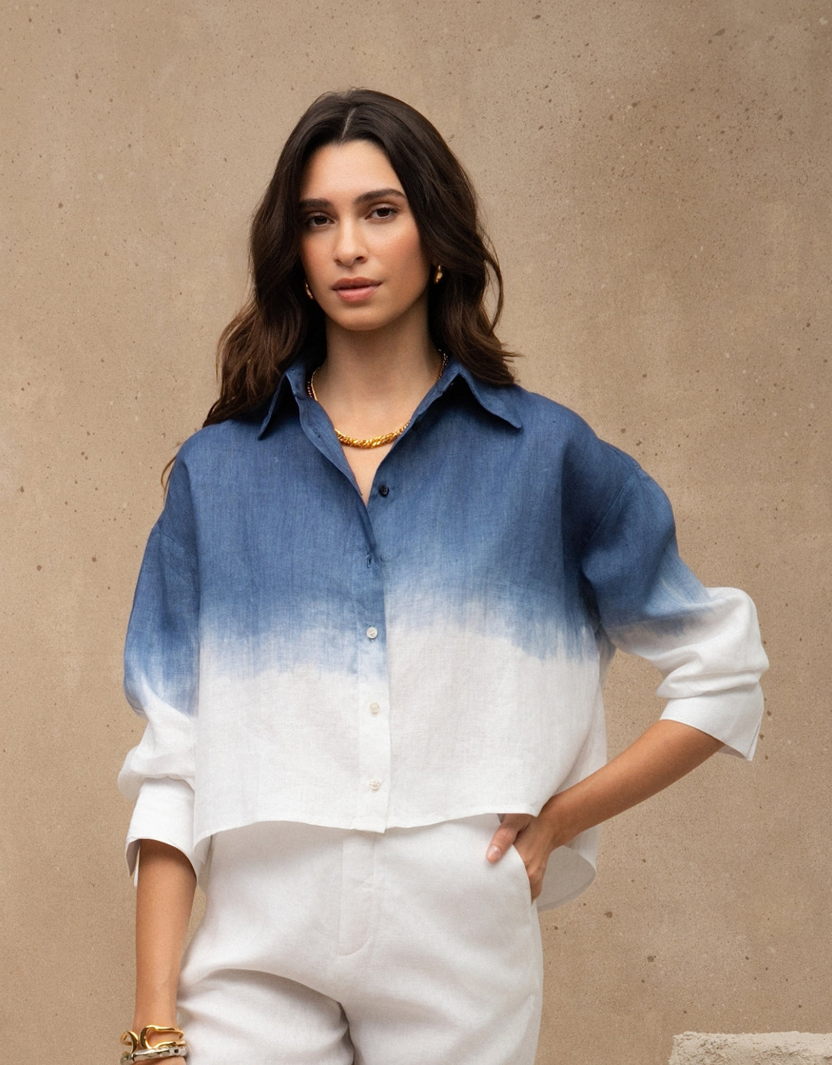 CAMISA CROPPED LINA OMBRÉ MADRE REINA LINHO AZUL MARINE