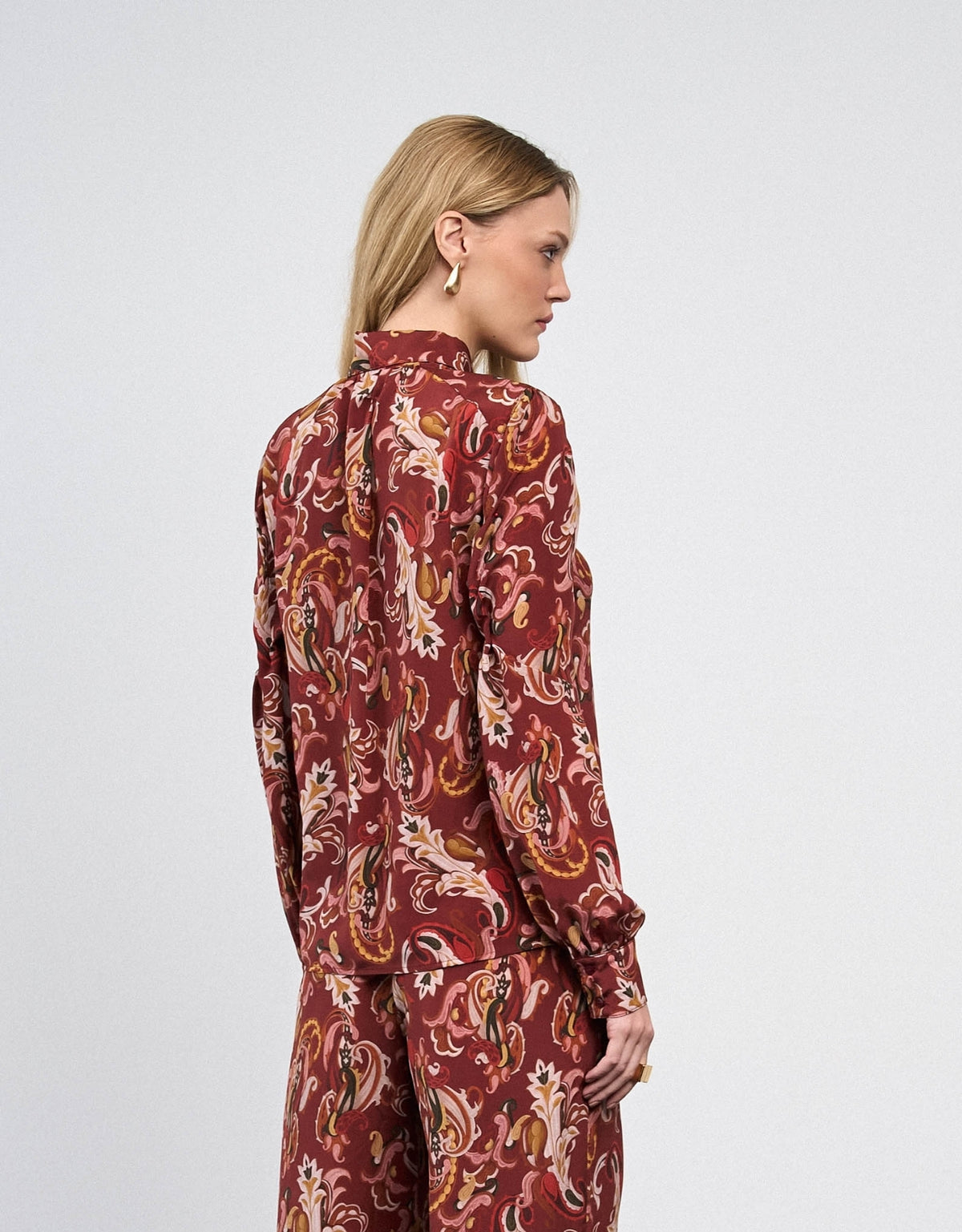 CAMISA MELINA MADRE REINA SEDA PAISLEY