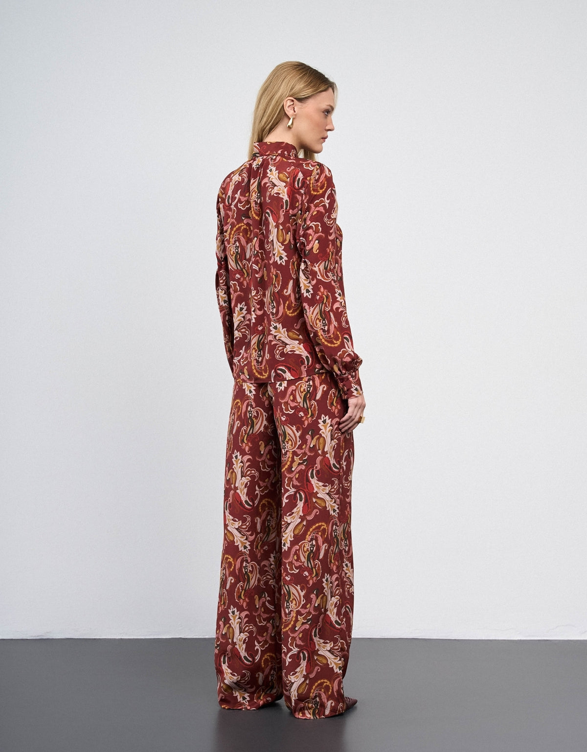 CAMISA MELINA MADRE REINA SEDA PAISLEY