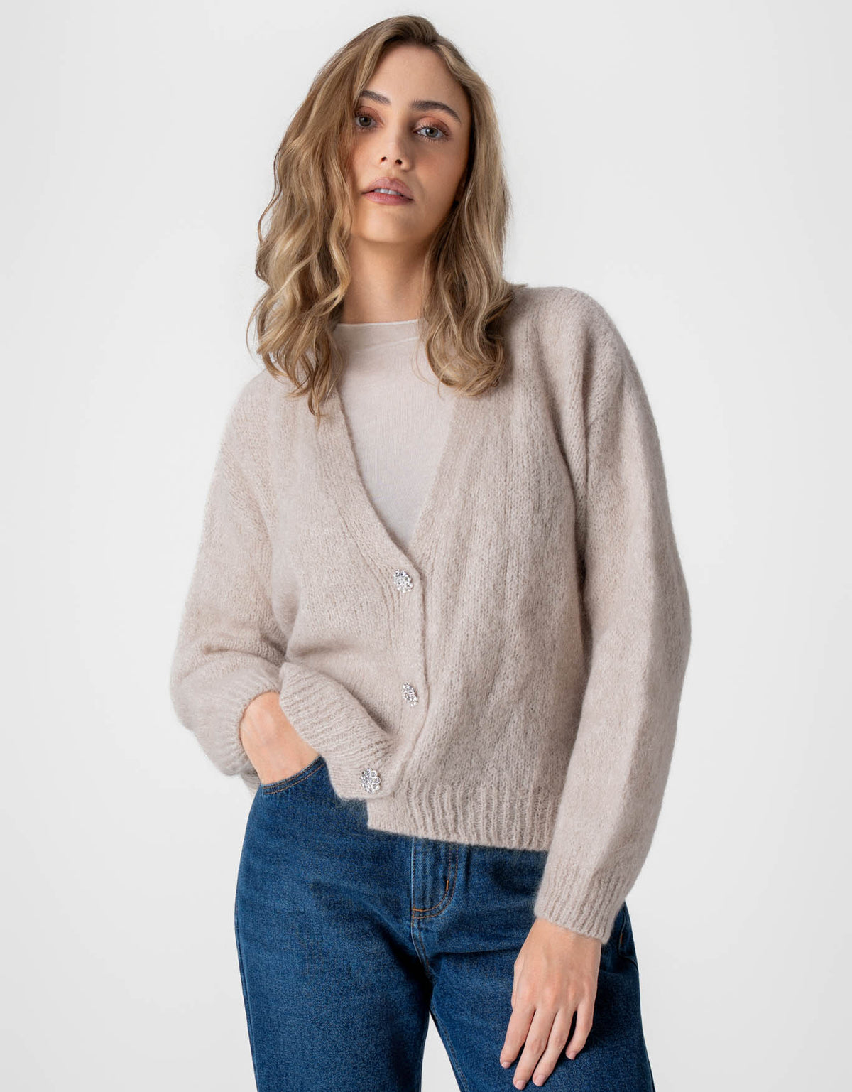 CARDIGAN BOTÕES LAIS MADRE REINA BEGE