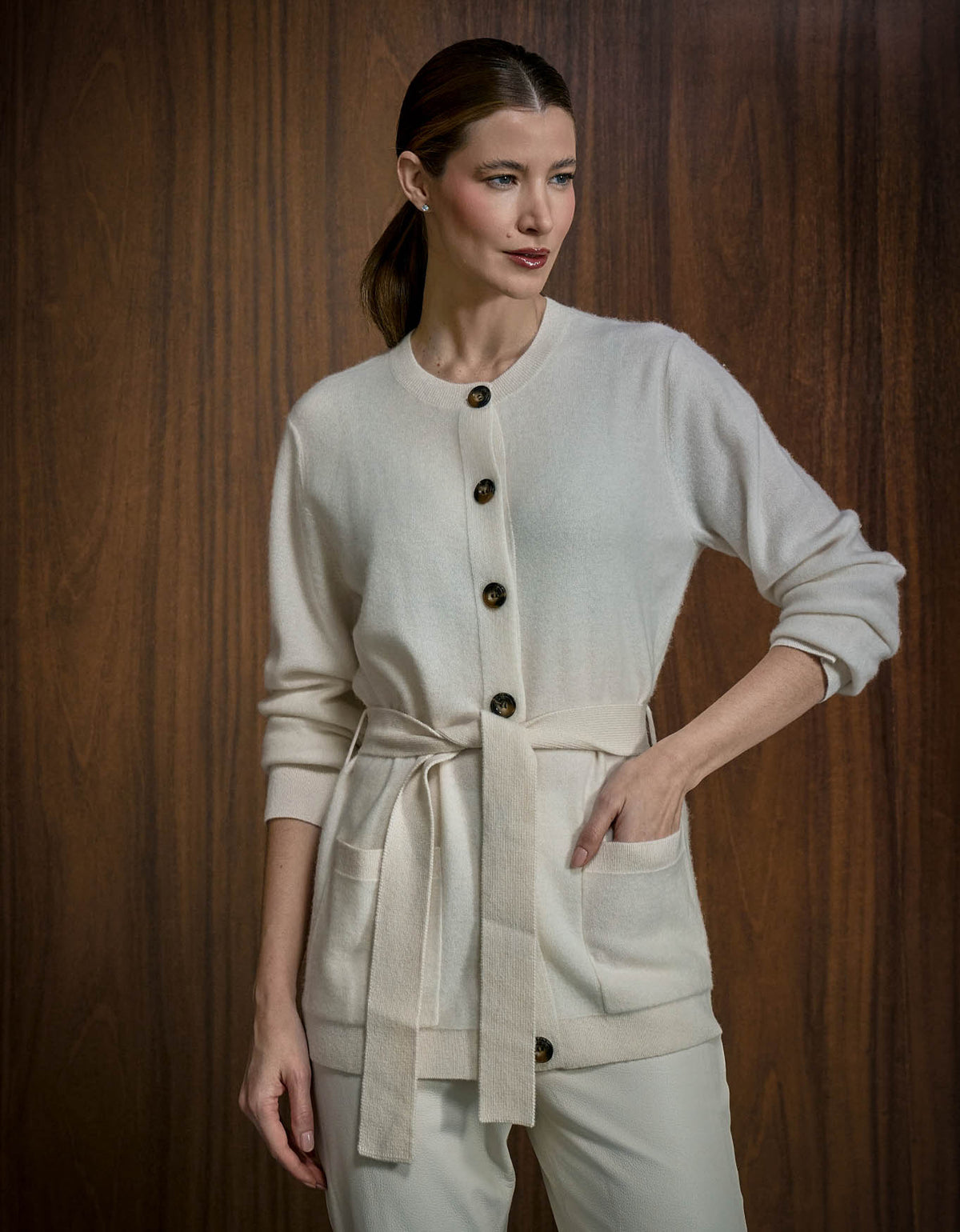 CARDIGAN CLÁSSICO MADRE REINA CASHMERE OFF WHITE