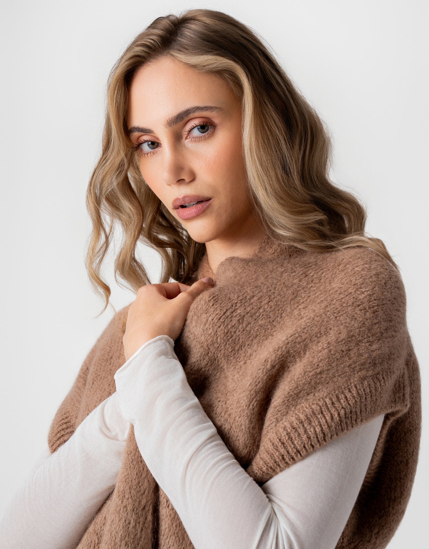 CARDIGAN LONGO HELO MADRE REINA TRICOT CAMEL