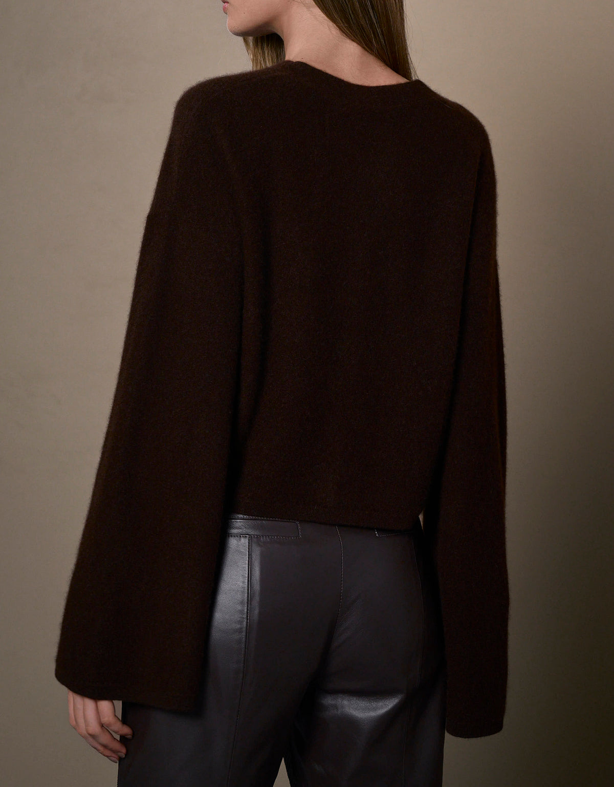 CARDIGAN OLÍVIA MADRE REINA CASHMERE MADEIRA