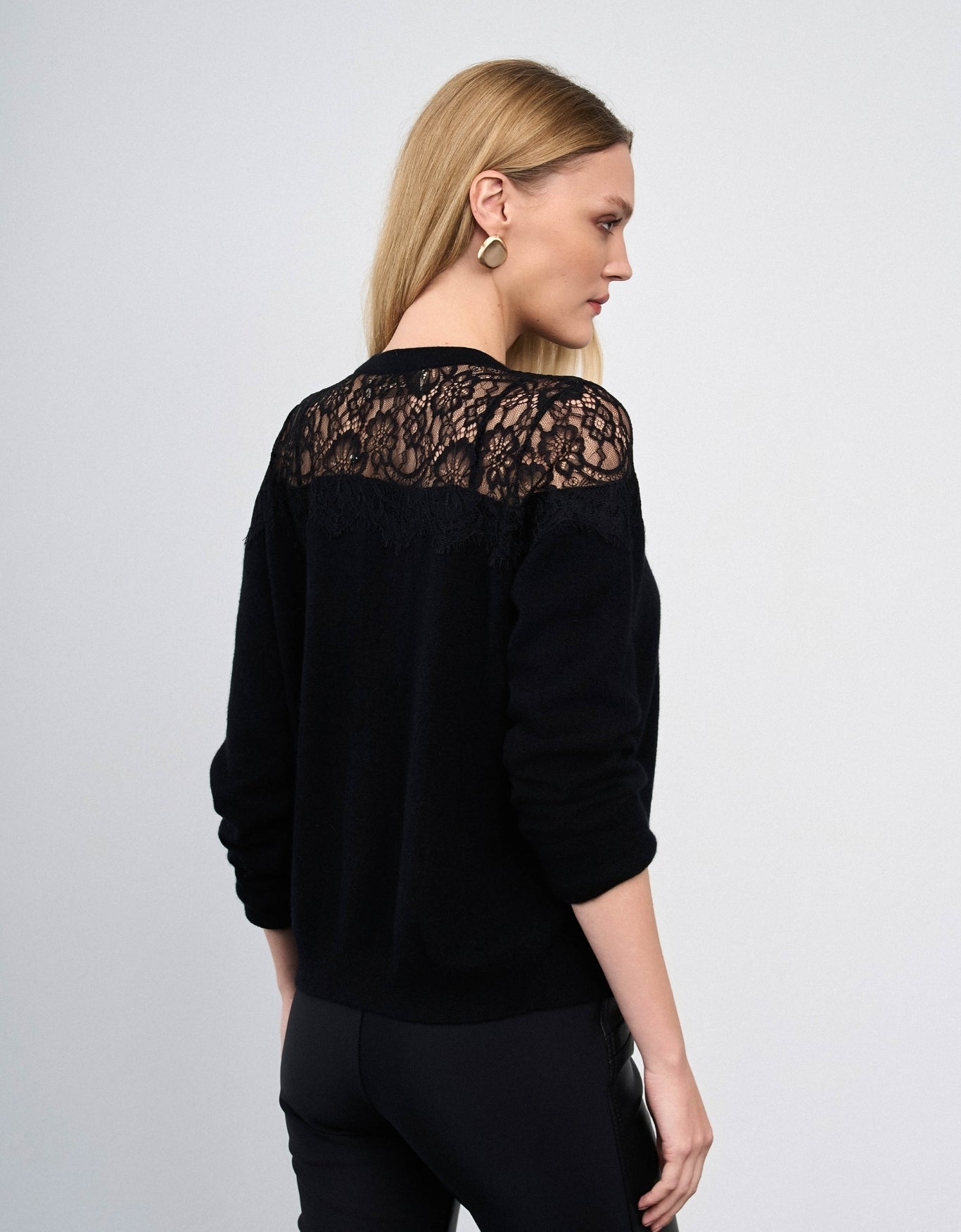 CARDIGAN RENDA MADRE REINA CASHMERE PRETO