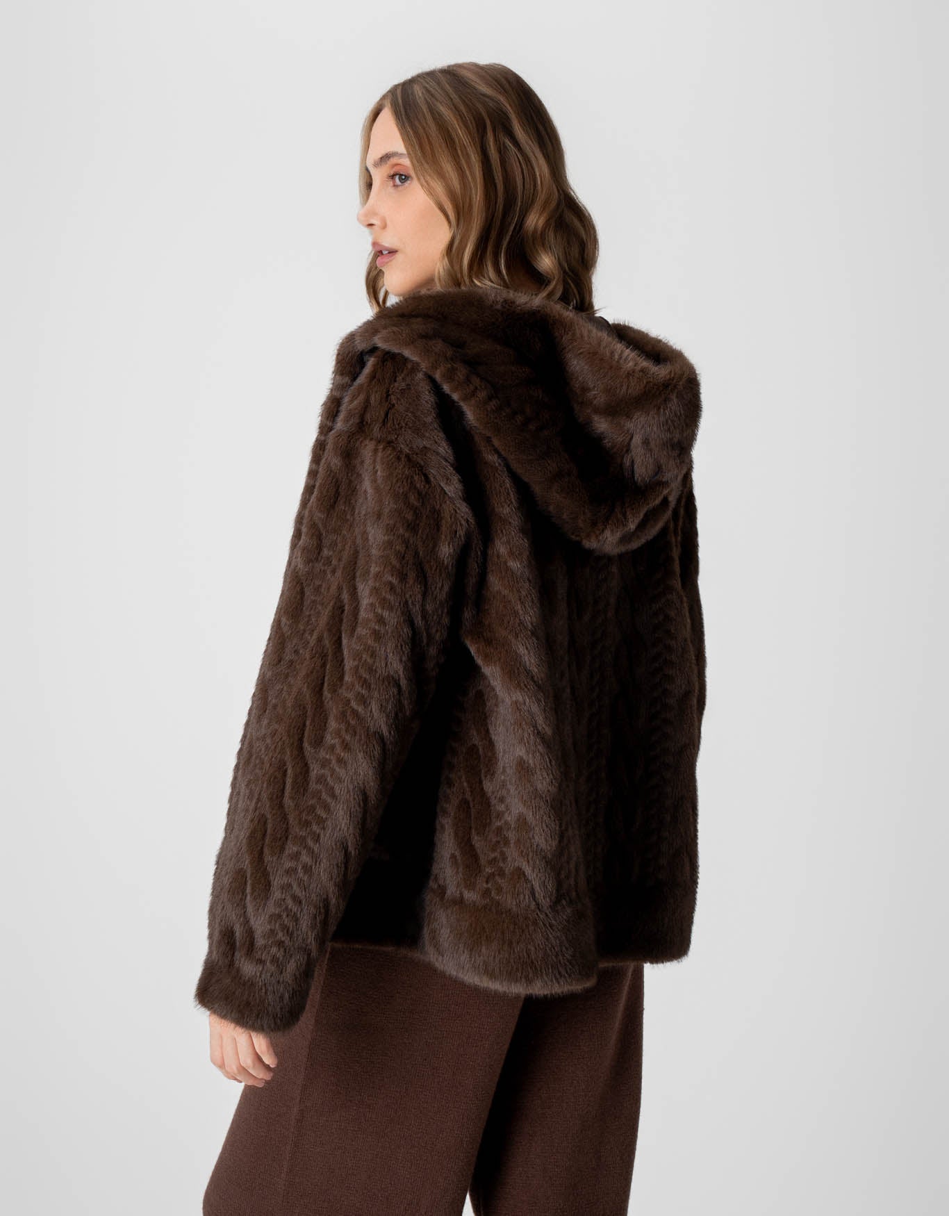 CASACO AGNES MADRE REINA MARROM