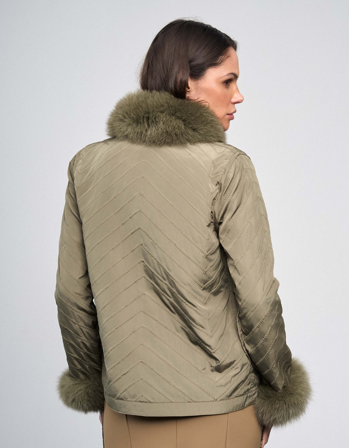 CASACO CHEVRON MADRE REINA PELE GREIGE