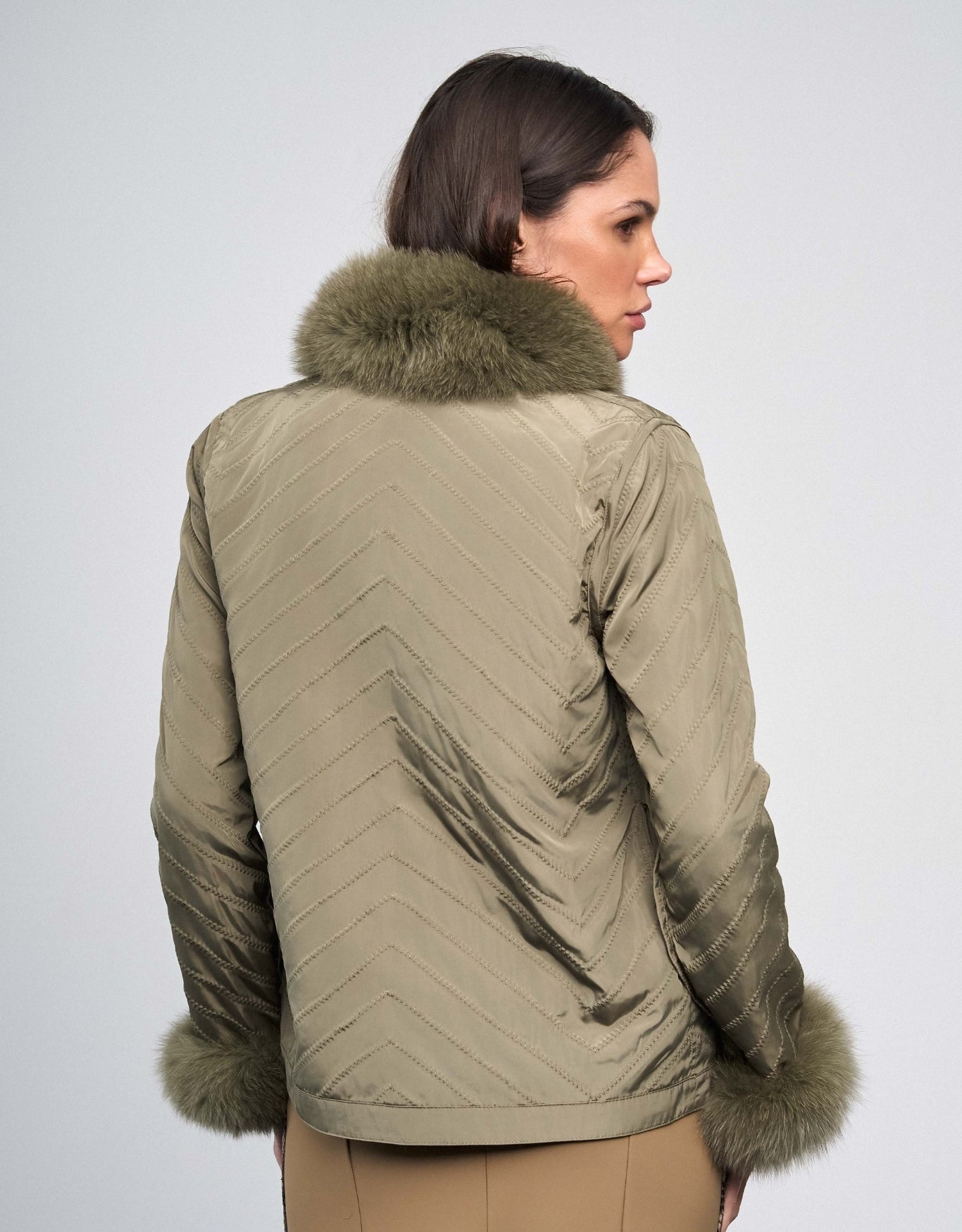 CASACO CHEVRON MADRE REINA PELE GREIGE