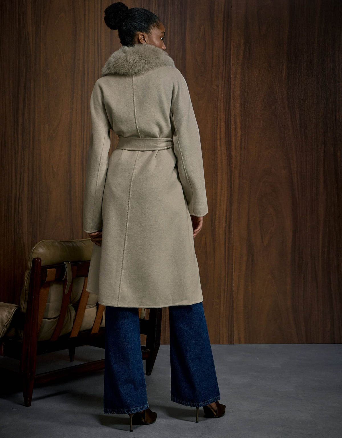 CASACO CLÁSSICO MADRE REINA LÃ COM PELE FENDI